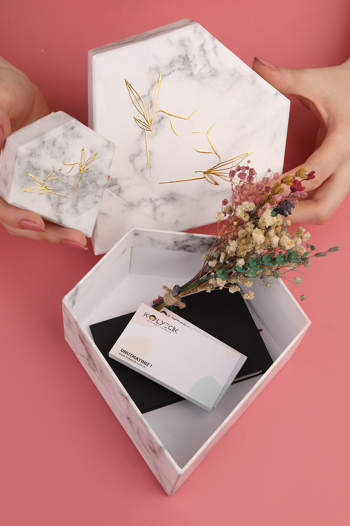 14 Ayar Altın Baget Kolye (Pembe)