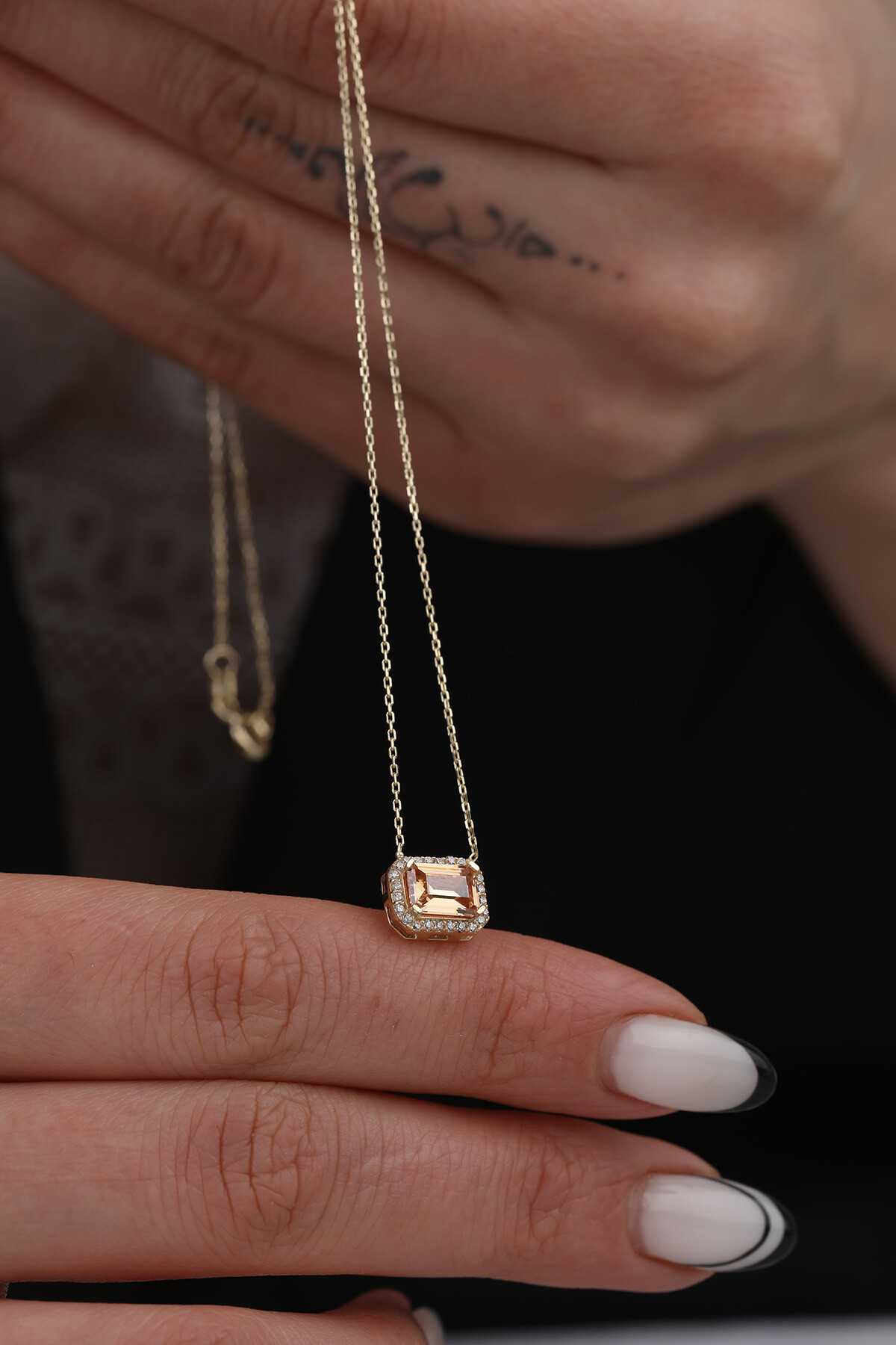 14 Ayar Altın Baget Kolye (Şampanya)