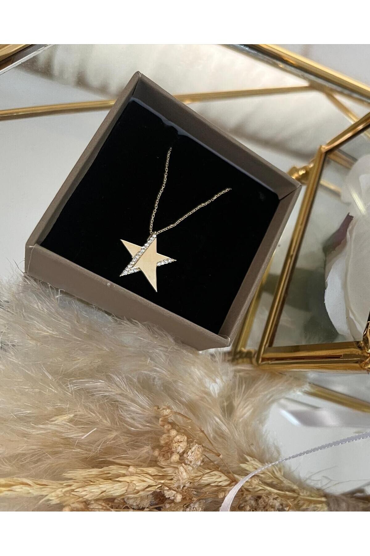 14 Ayar Altın Yıldız Kolye