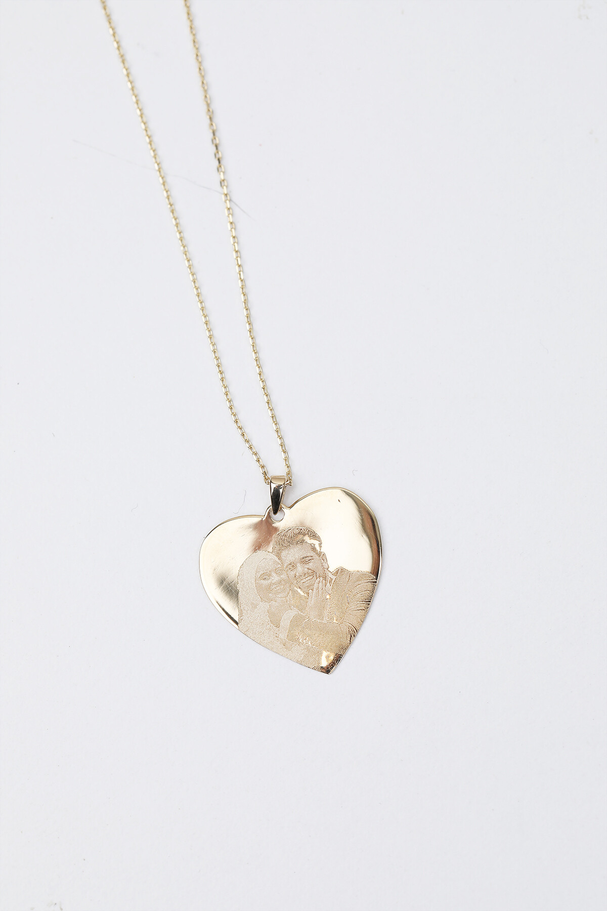 14 Ayar Altın Kalp Plaka Kolye