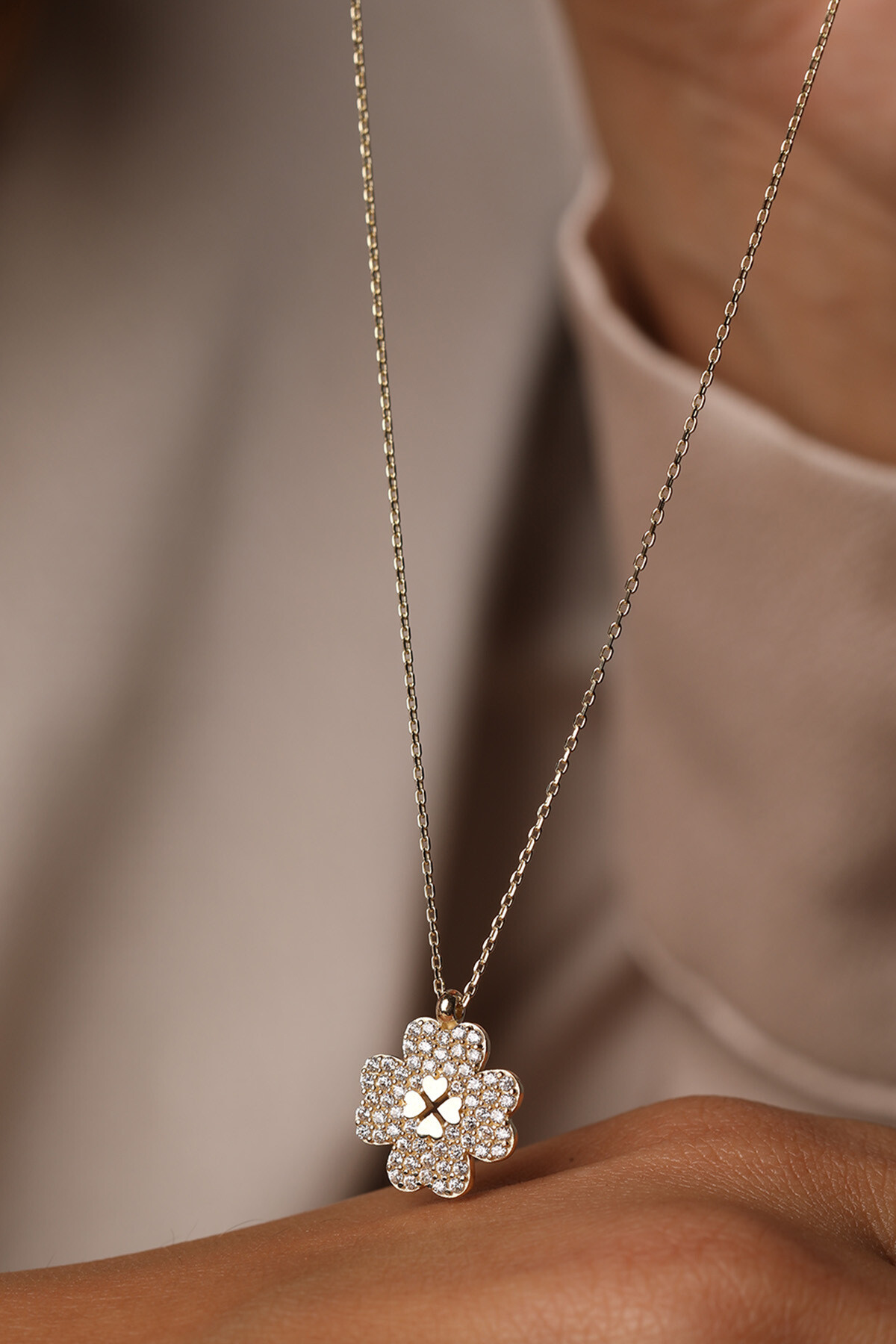 14 Ayar Altın Yonca Kolye