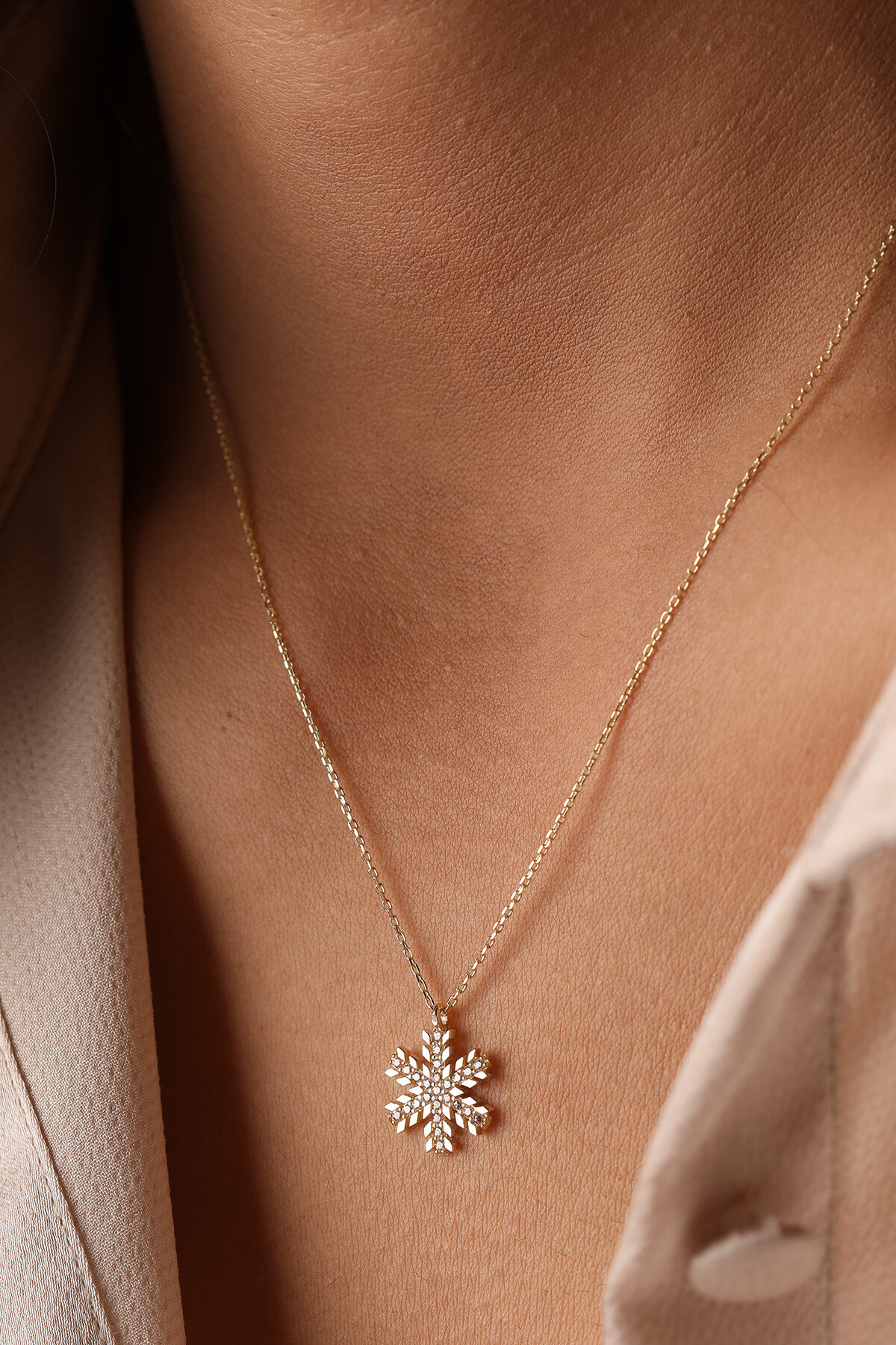 14 Ayar Altın Kartanesi Kolye