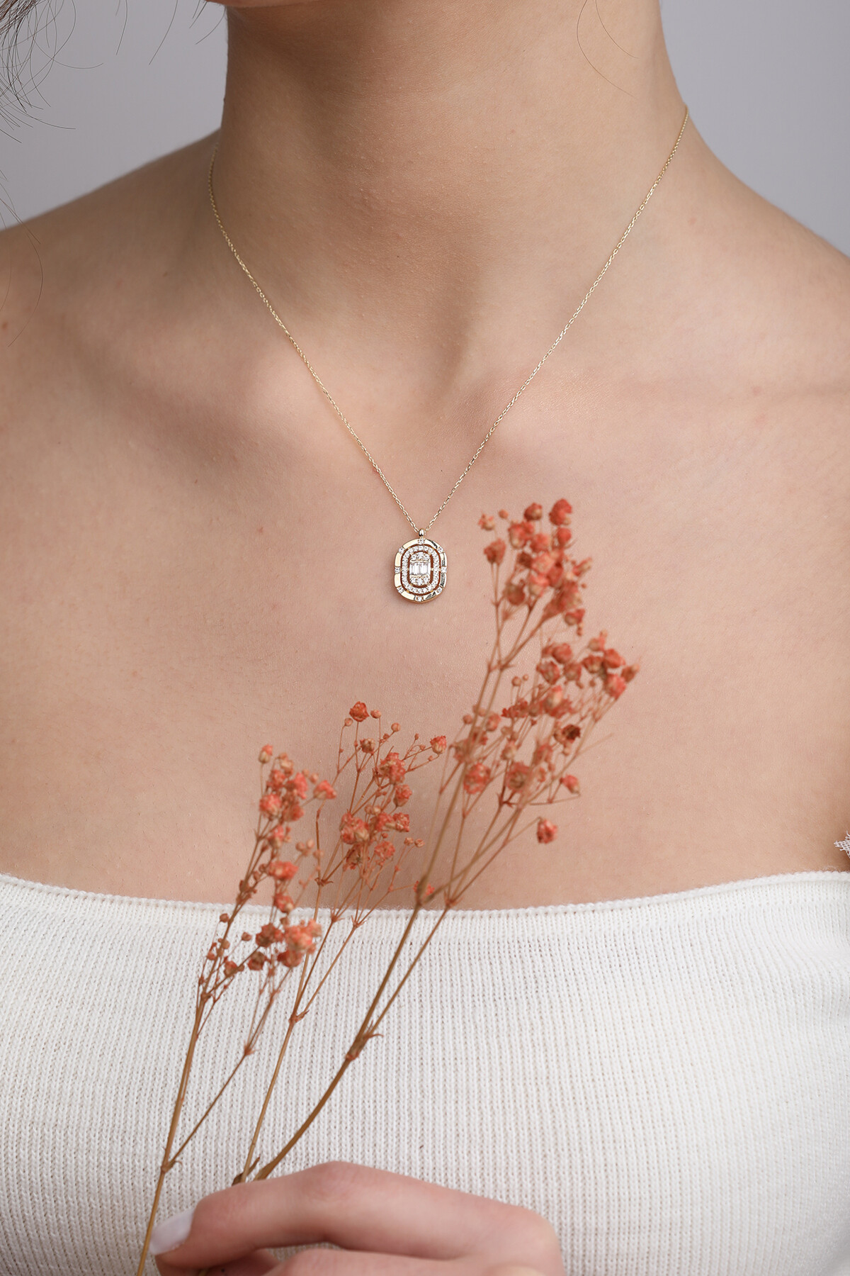 14 Ayar Altın Baget Kolye