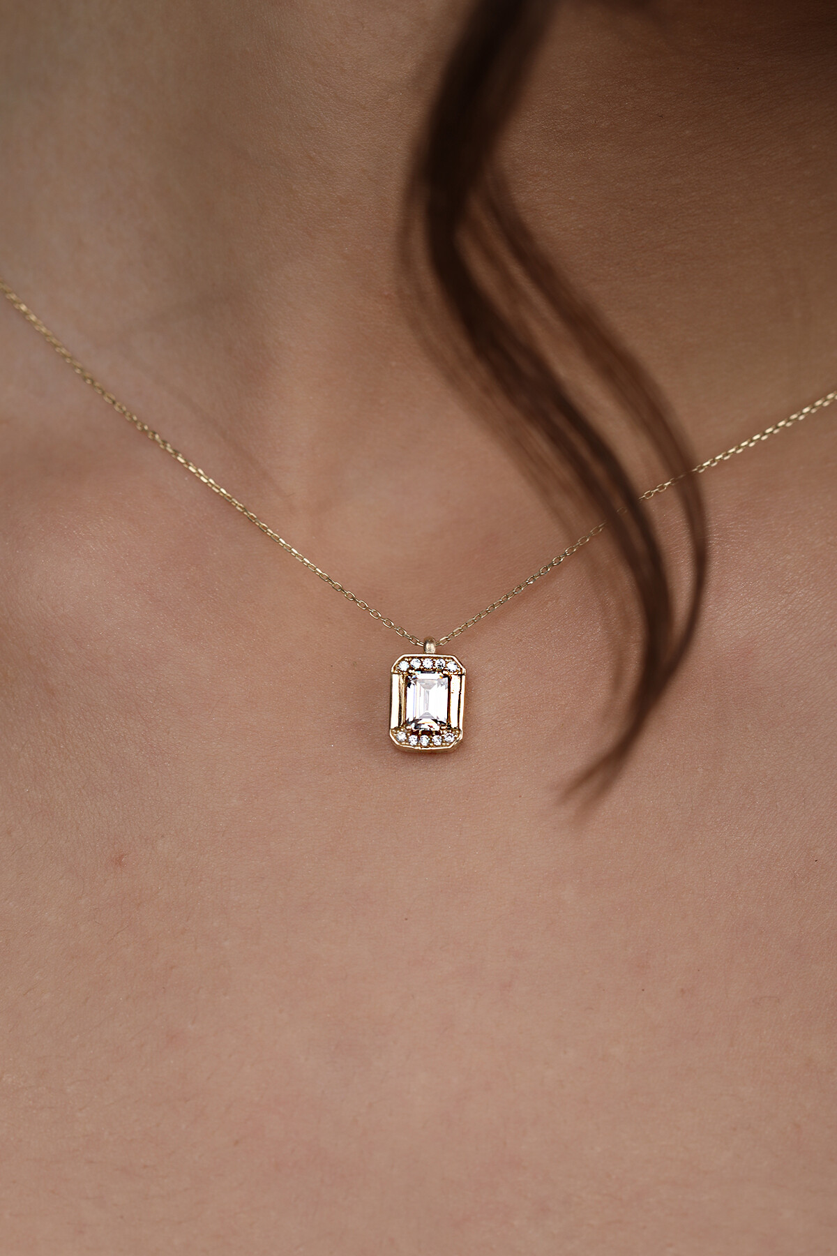 14 Ayar Altın Baget Kolye