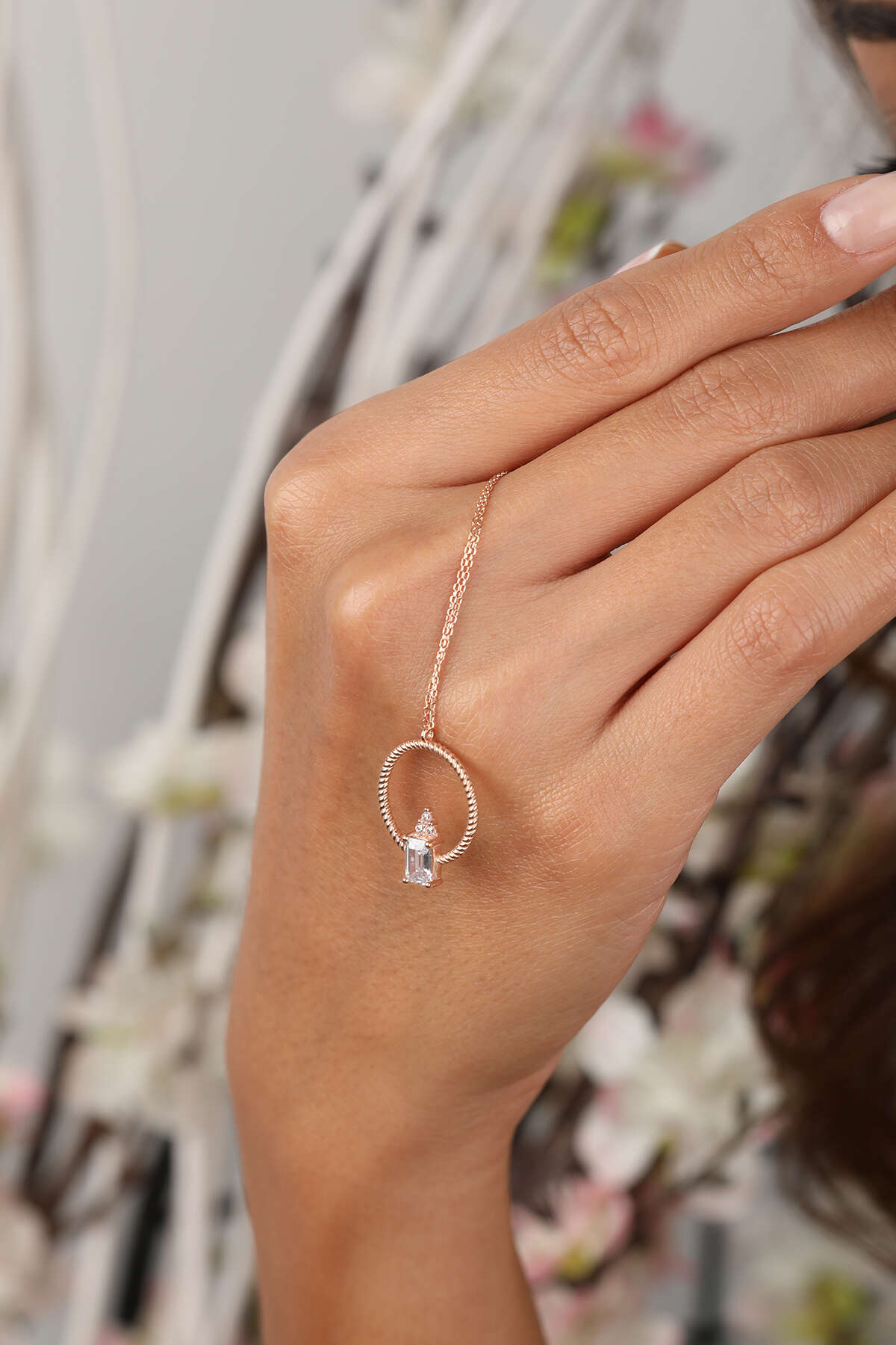 14 Ayar Altın Burgu Telli Baget Kolye