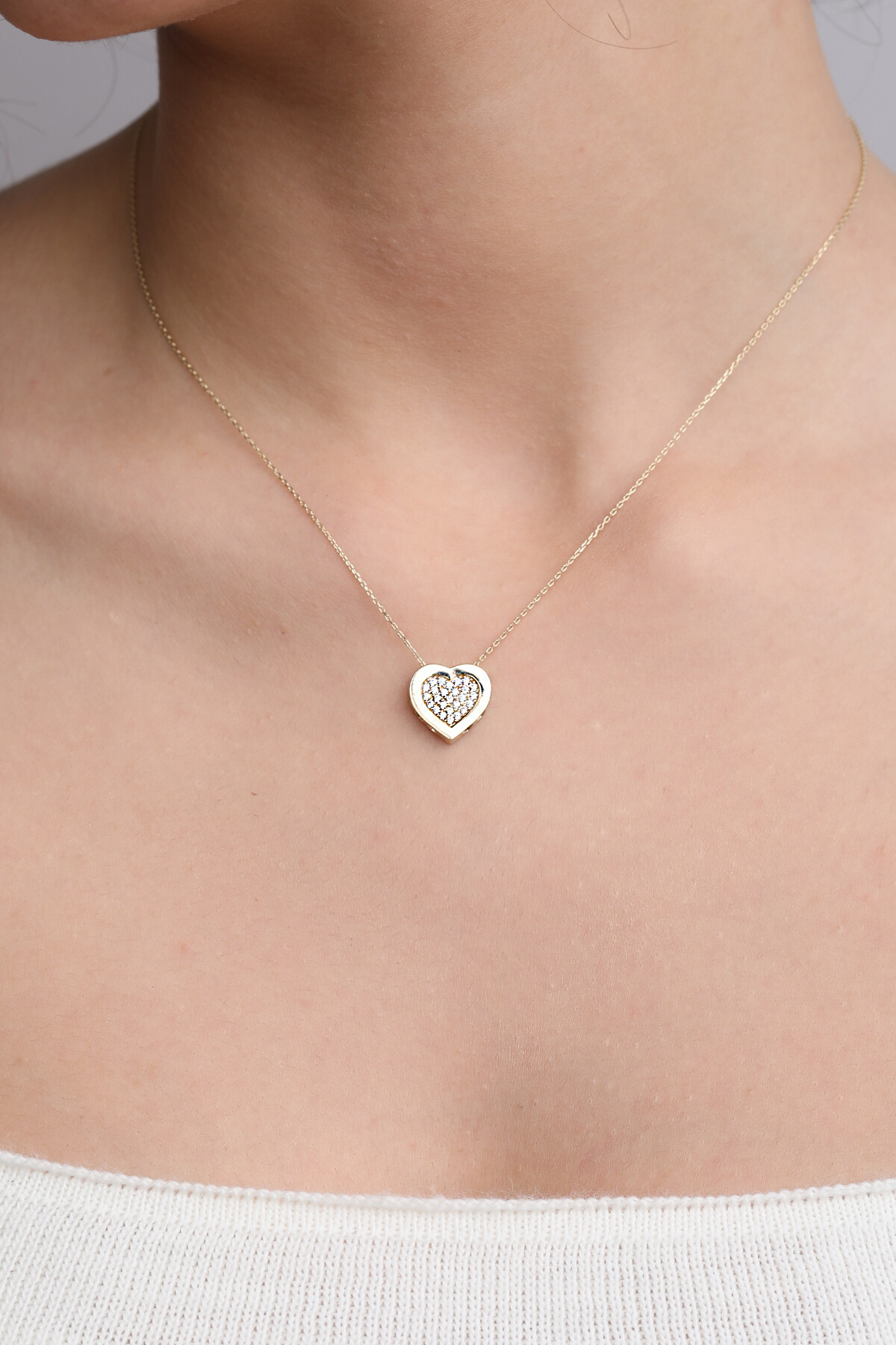 14 Ayar Altın Çerçeveli Kalp Kolye