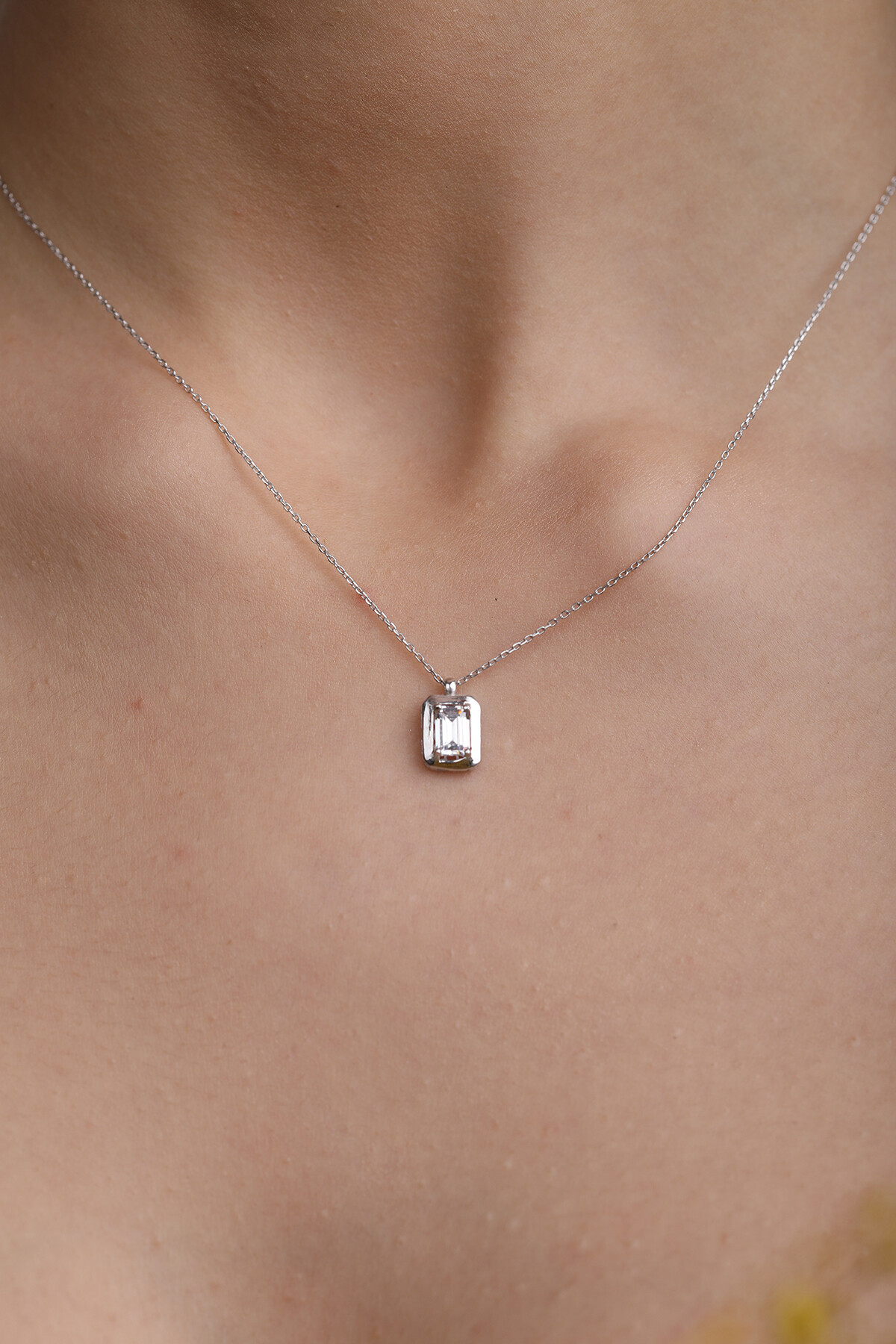 14 Ayar Altın Cilalı Baget Kolye