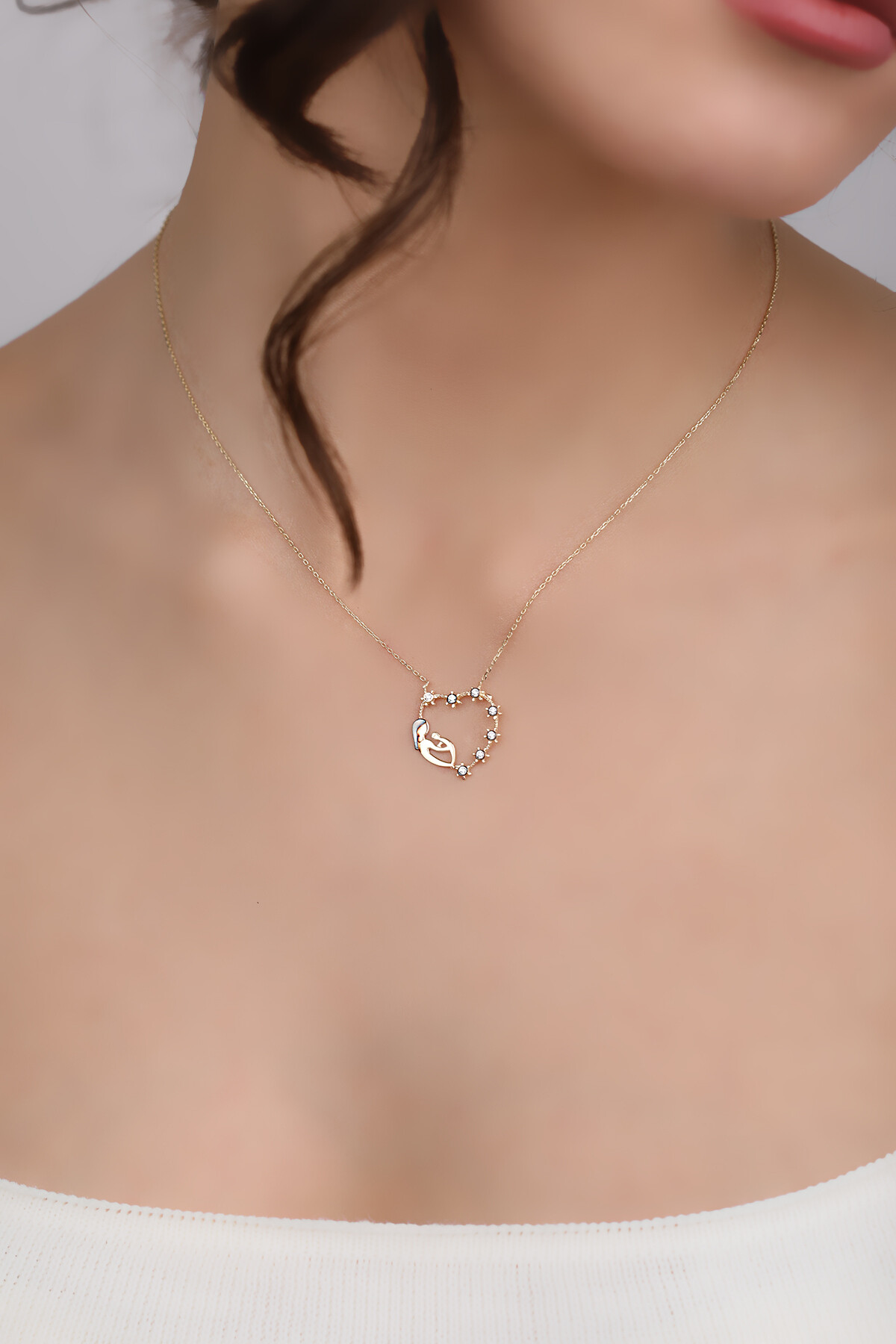 14 Ayar Altın Elmas Montürlü Anne Çocuk Kolye