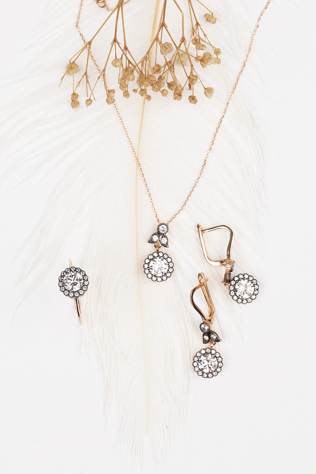 Altın Eskitme Montürlü Üçlü Takım