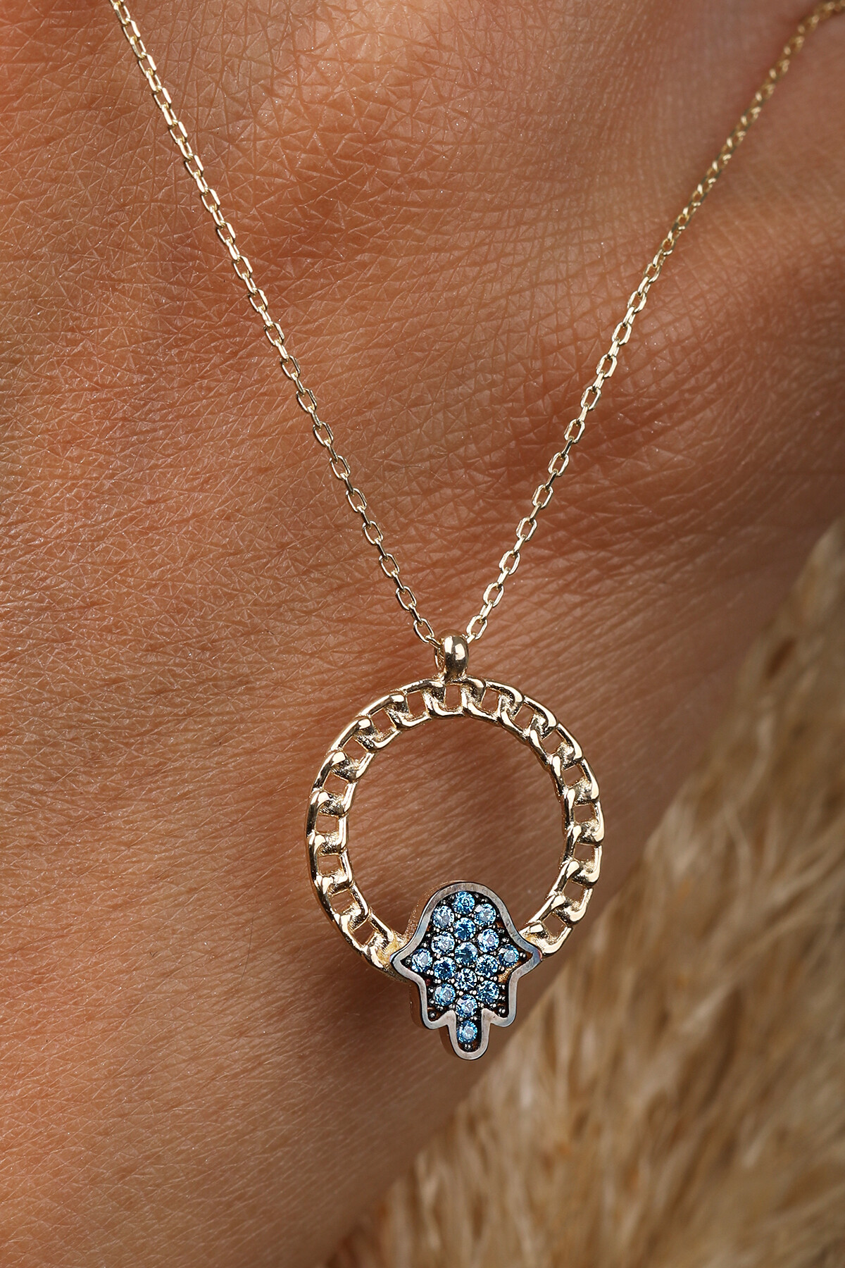 14 Ayar Altın Fatma Eli Kolye