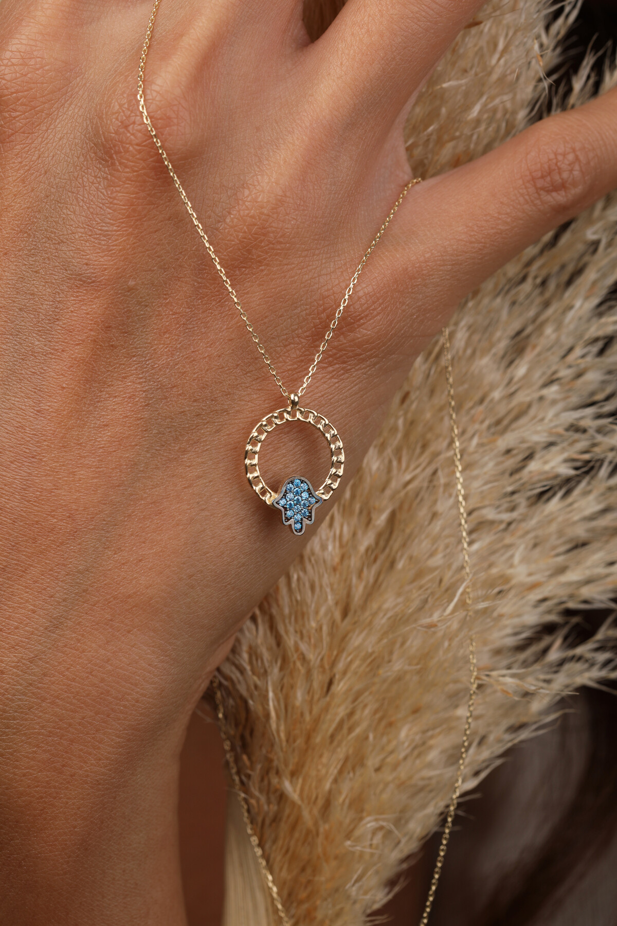 14 Ayar Altın Fatma Eli Kolye