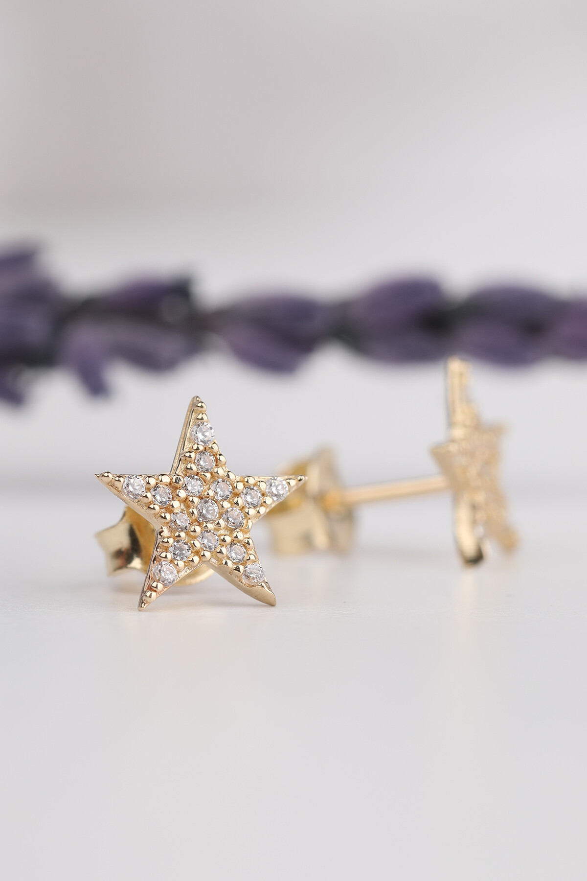 14 Ayar Altın Ful Taşlı Yıldız Küpe