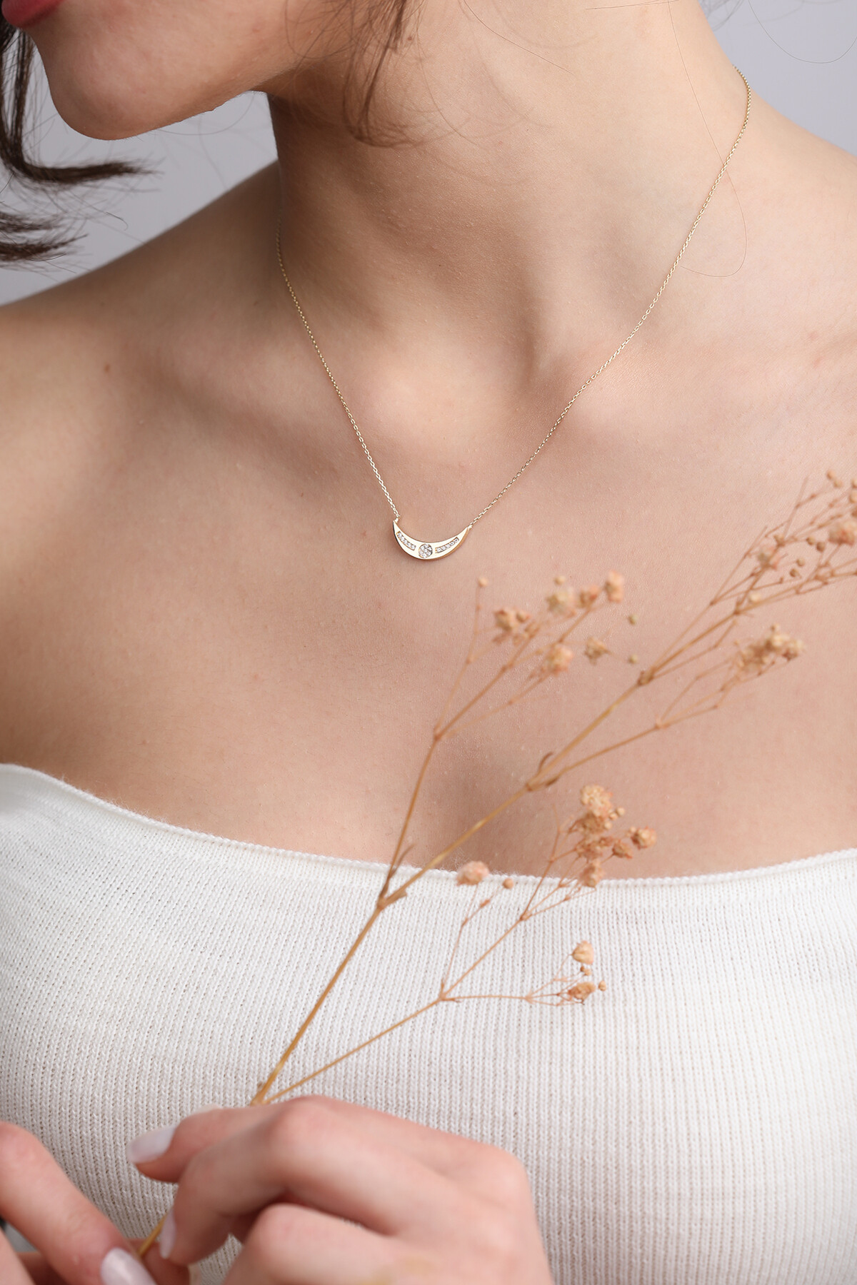 14 Ayar Altın Hilal Kolye