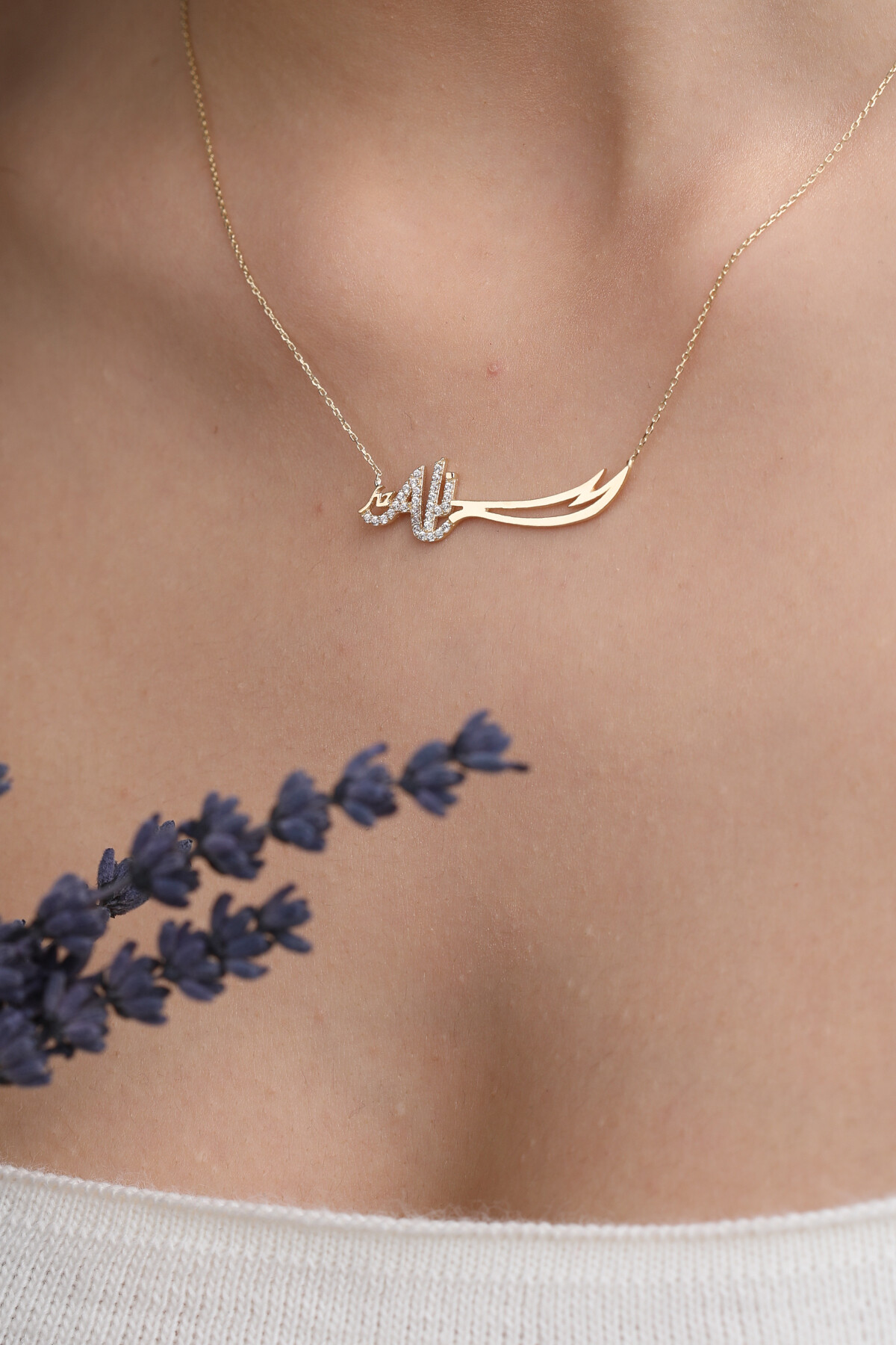 14 Ayar Altın Hz. Ali Kılıç Kolye