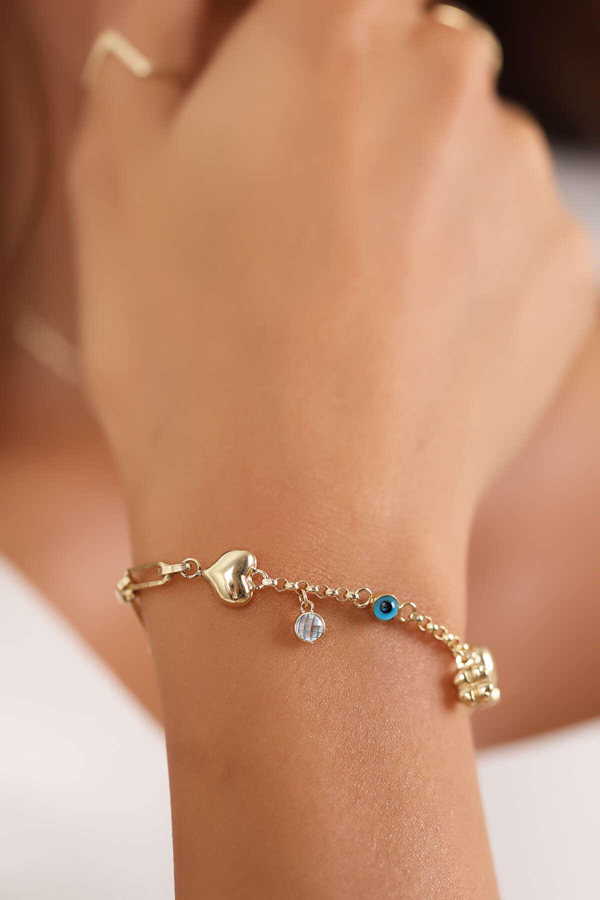 14 Ayar Altın Kalpli Bileklik