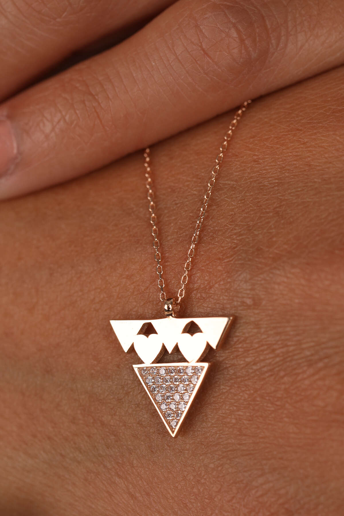 14 Ayar Altın Kalpli Taş Kesim  Kolye