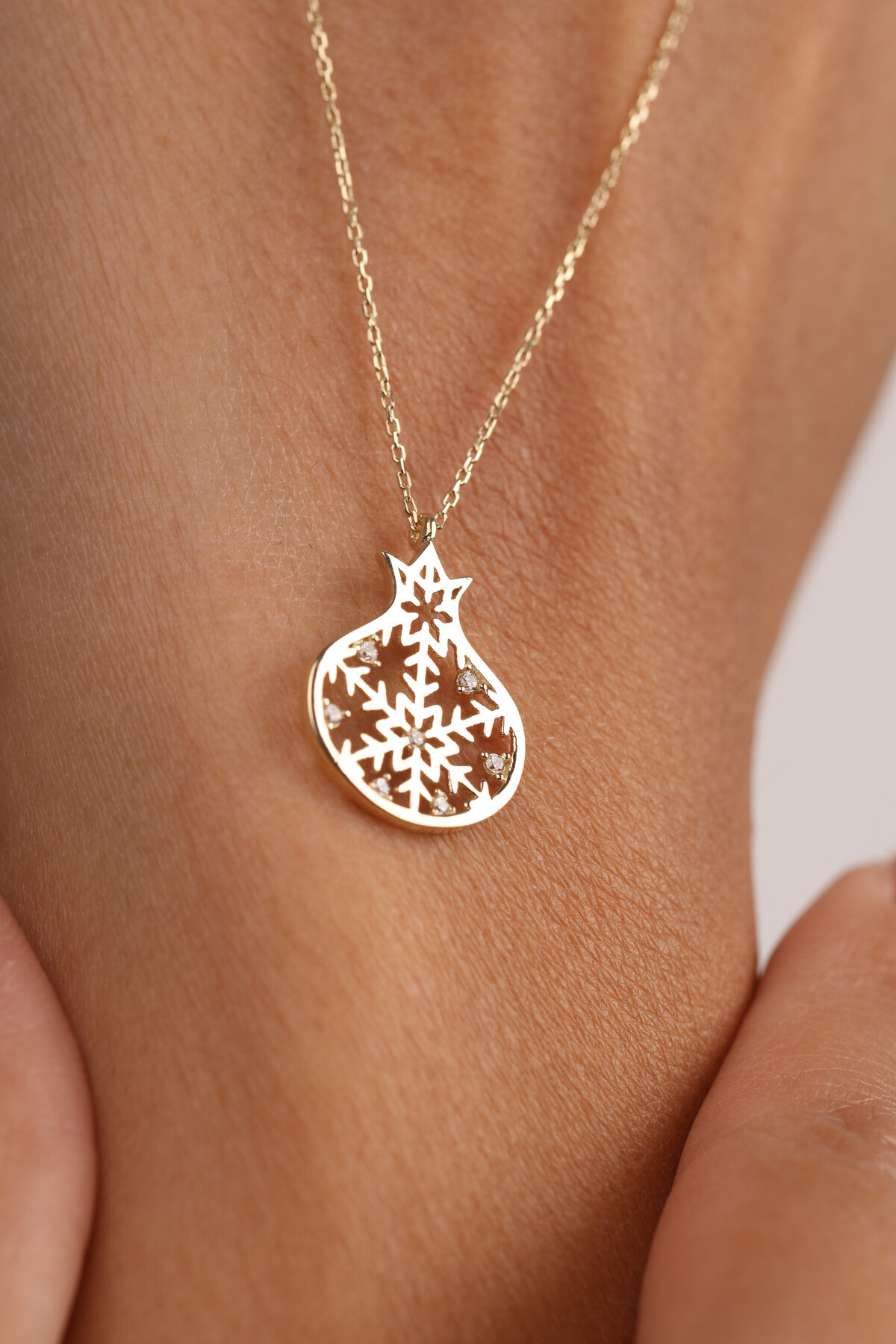 14 Ayar Altın Kar Ve Nar Tanesi Kolye