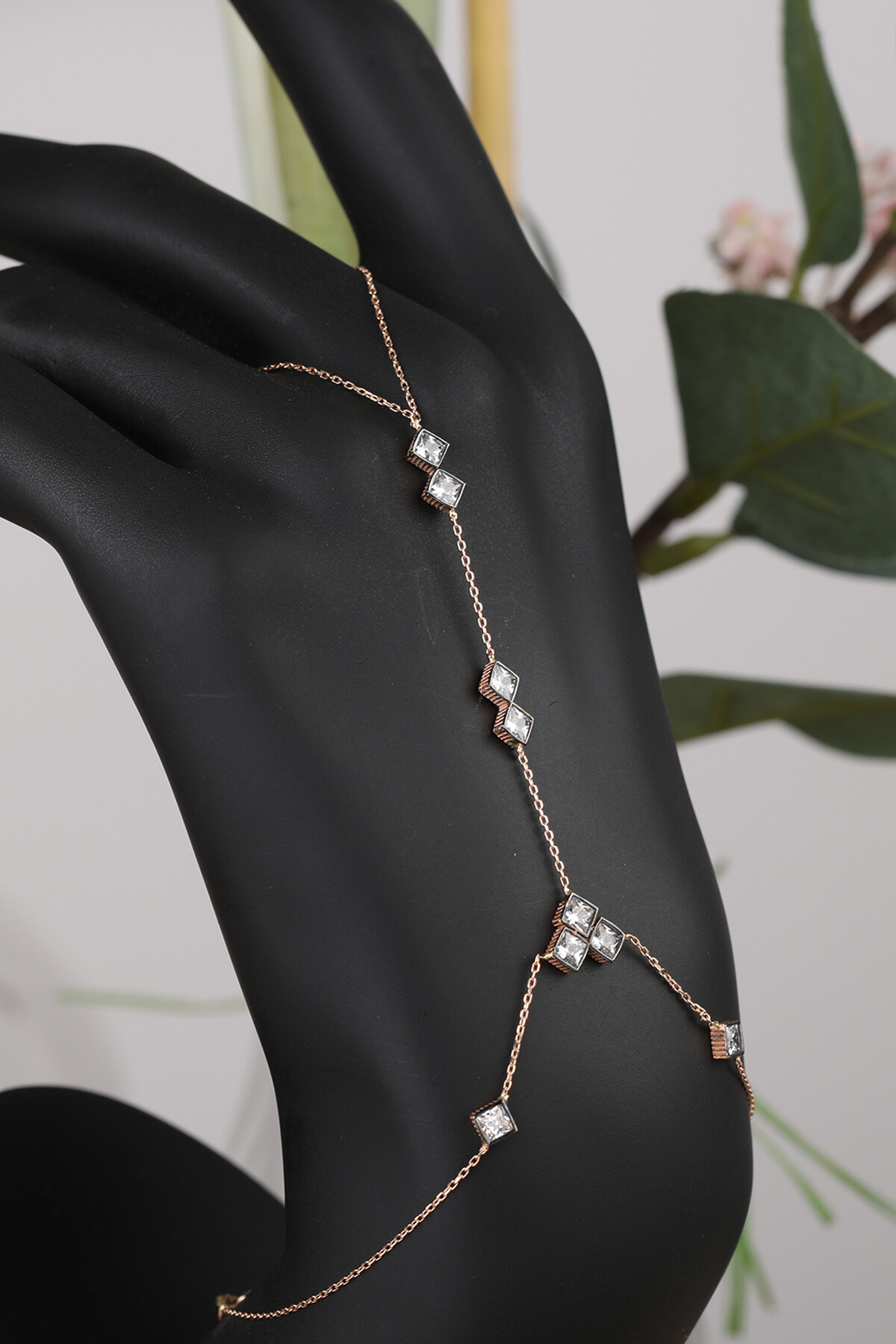 14 Ayar Altın Kare Taşlı Şahmeran