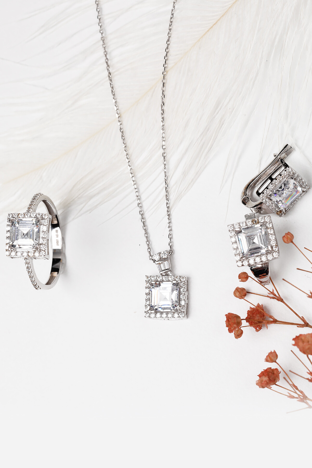 Altın Kare Taşlı Üçlü Takım