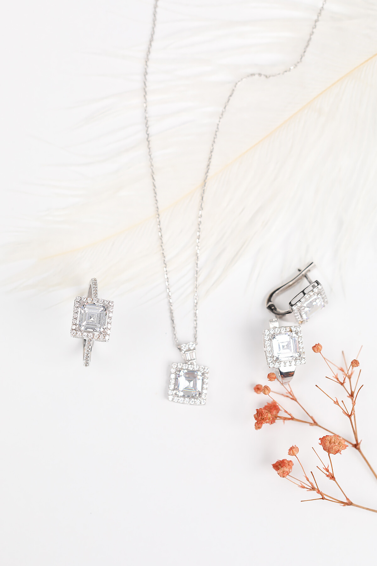 Altın Kare Taşlı Üçlü Takım