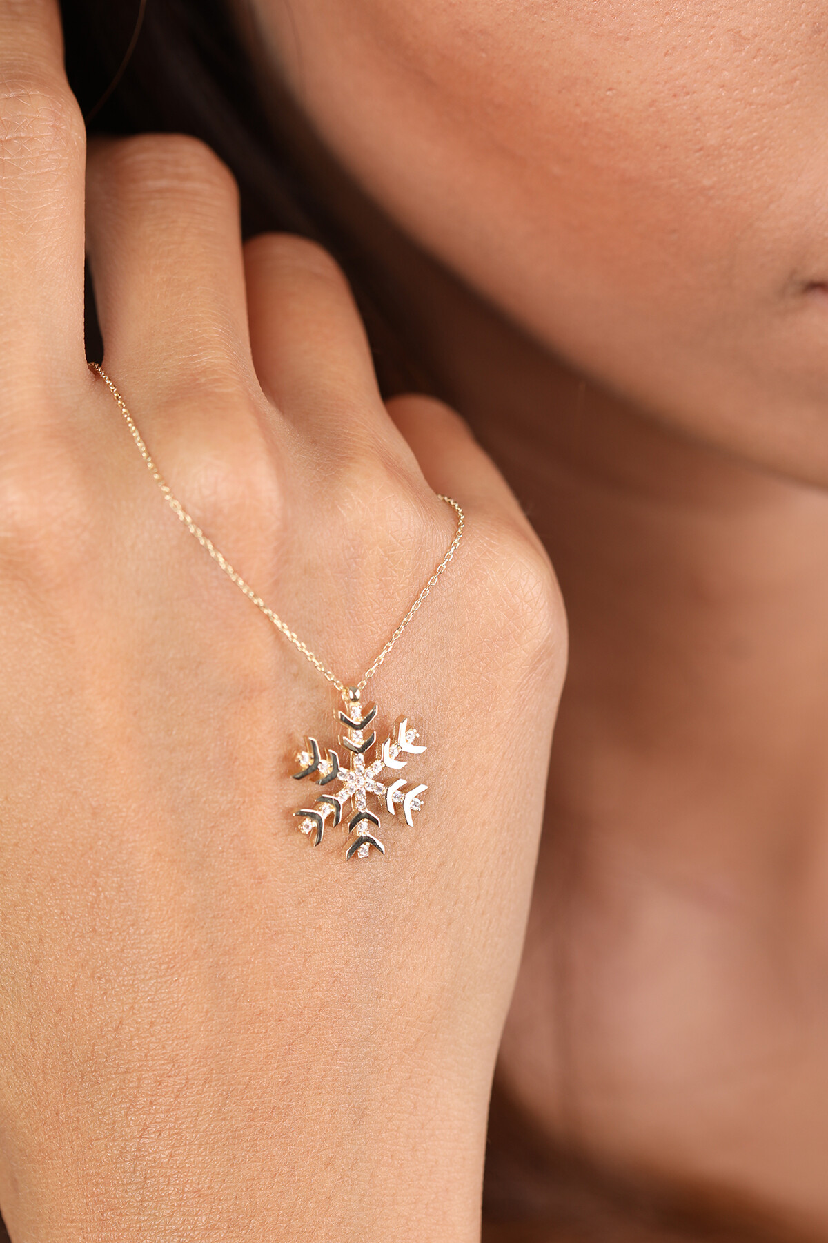 14 Ayar Altın Kartanesi Kolye