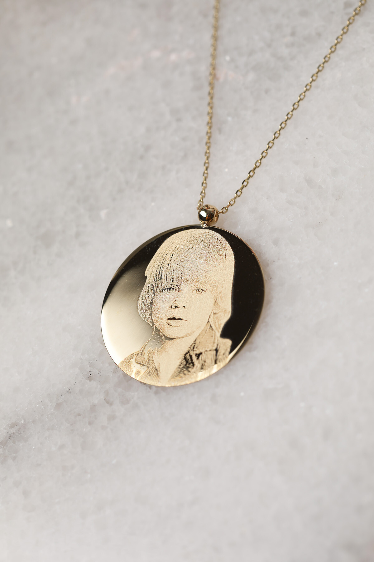 14 Ayar Altın Plaka Kolye