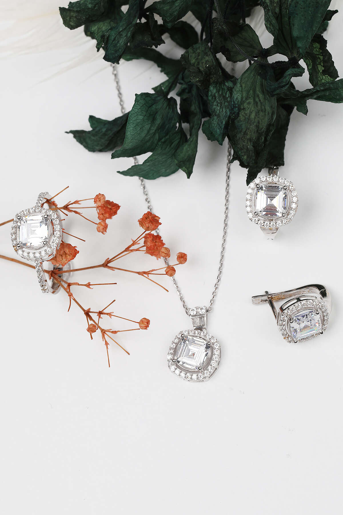 Altın Prenses Taşlı Üçlü Takım