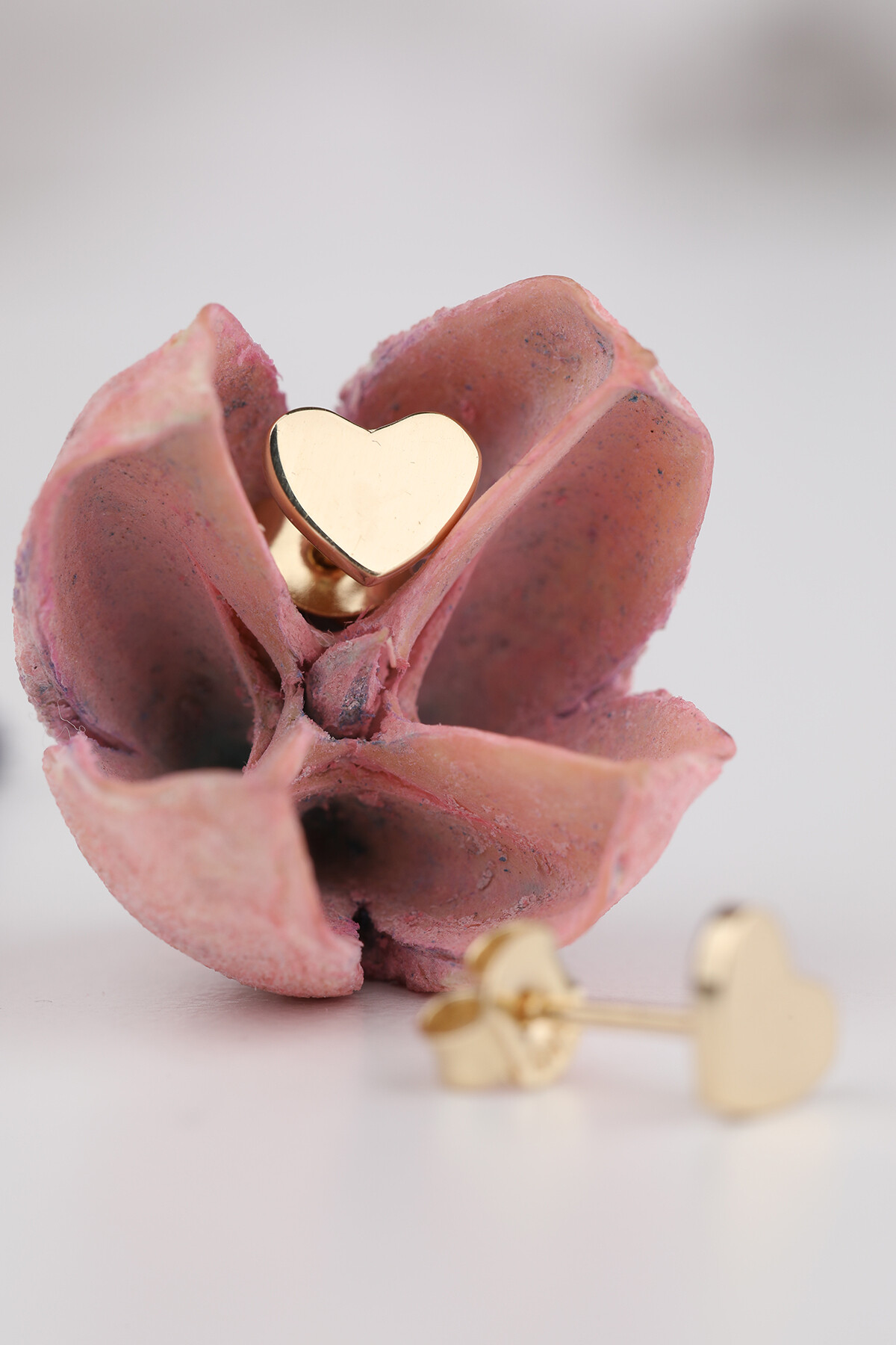 14 Ayar Altın Taşsız Kalp Küpe