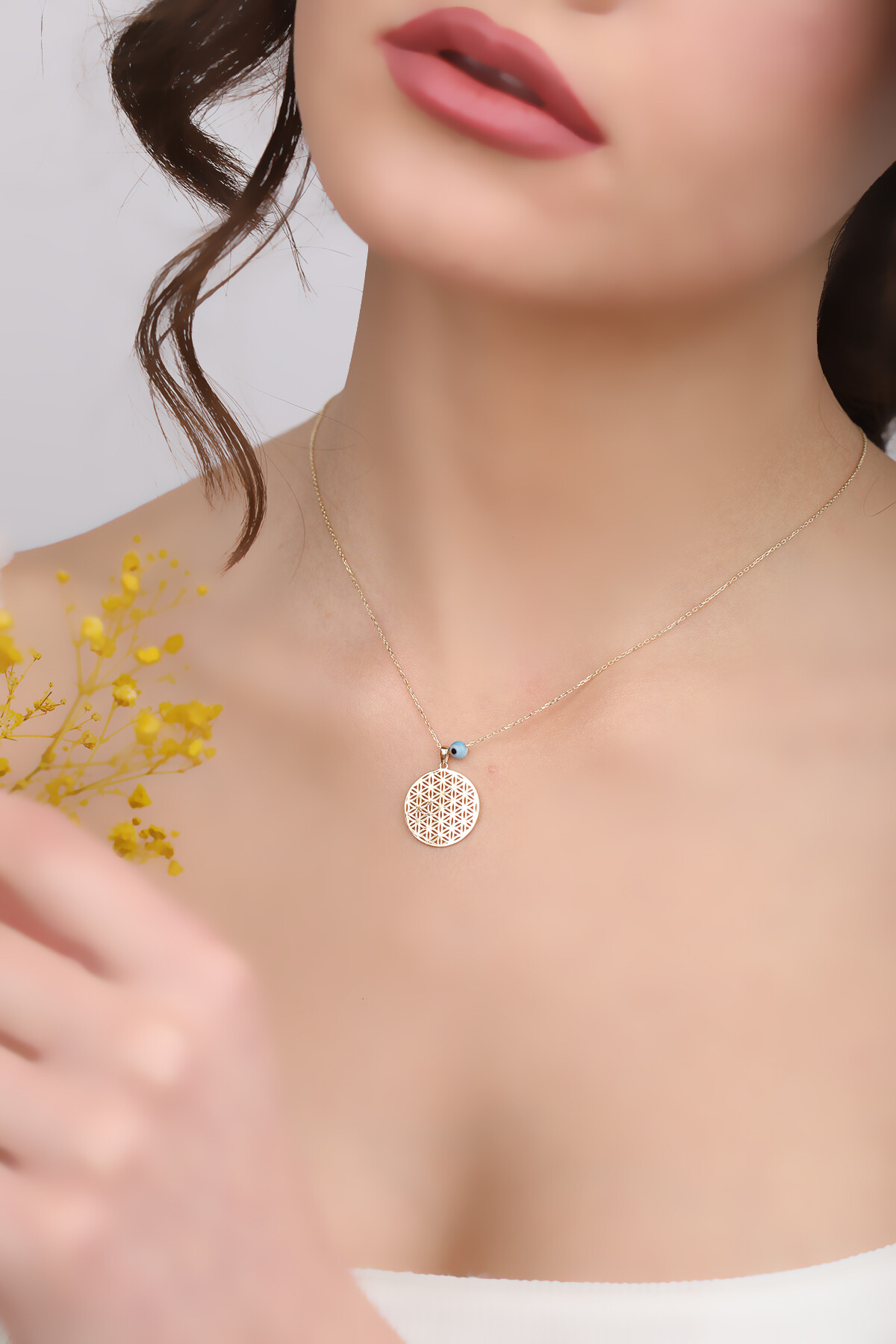 14 Ayar Altın Taşsız Lotus Kolye