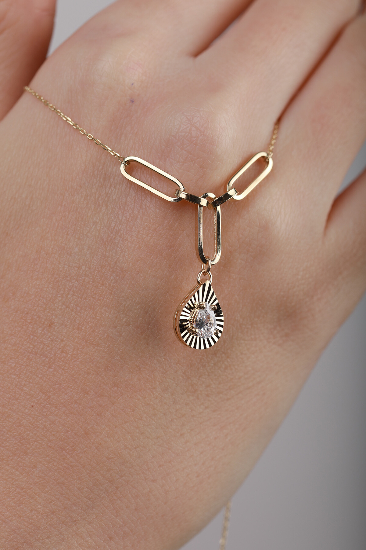 14 Ayar Altın Tektaş Kolye