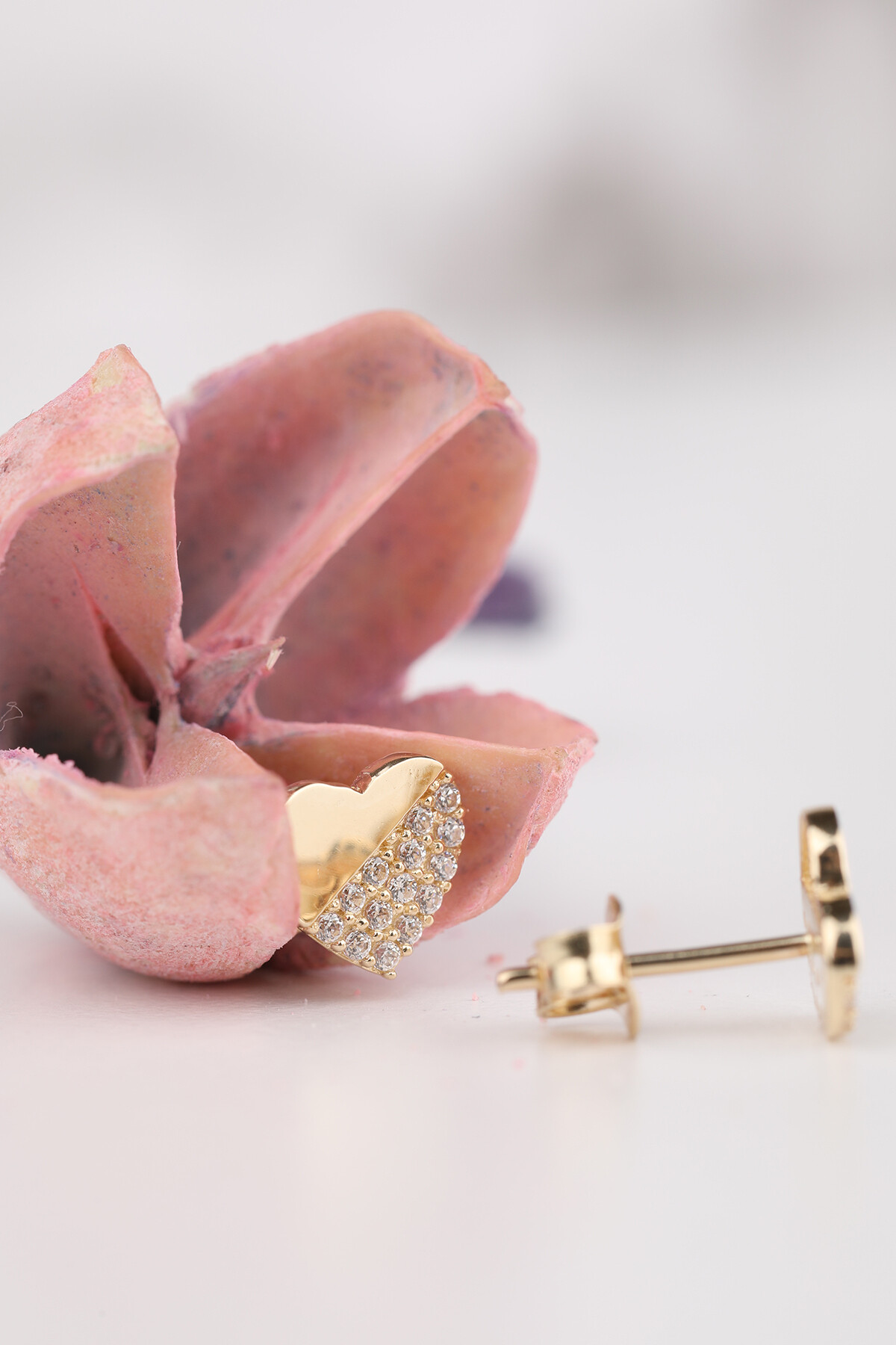 14 Ayar Altın Yarı Taşlı Kalp Küpe