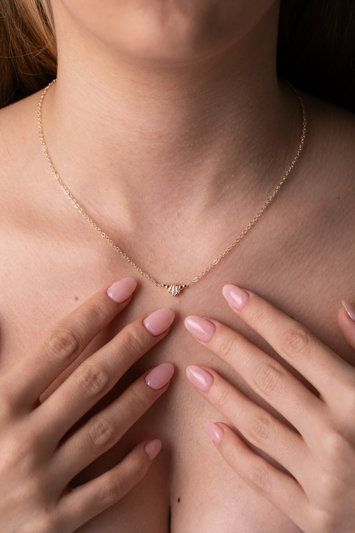 14 Ayar Altın Beyaz Taşlı Kolye