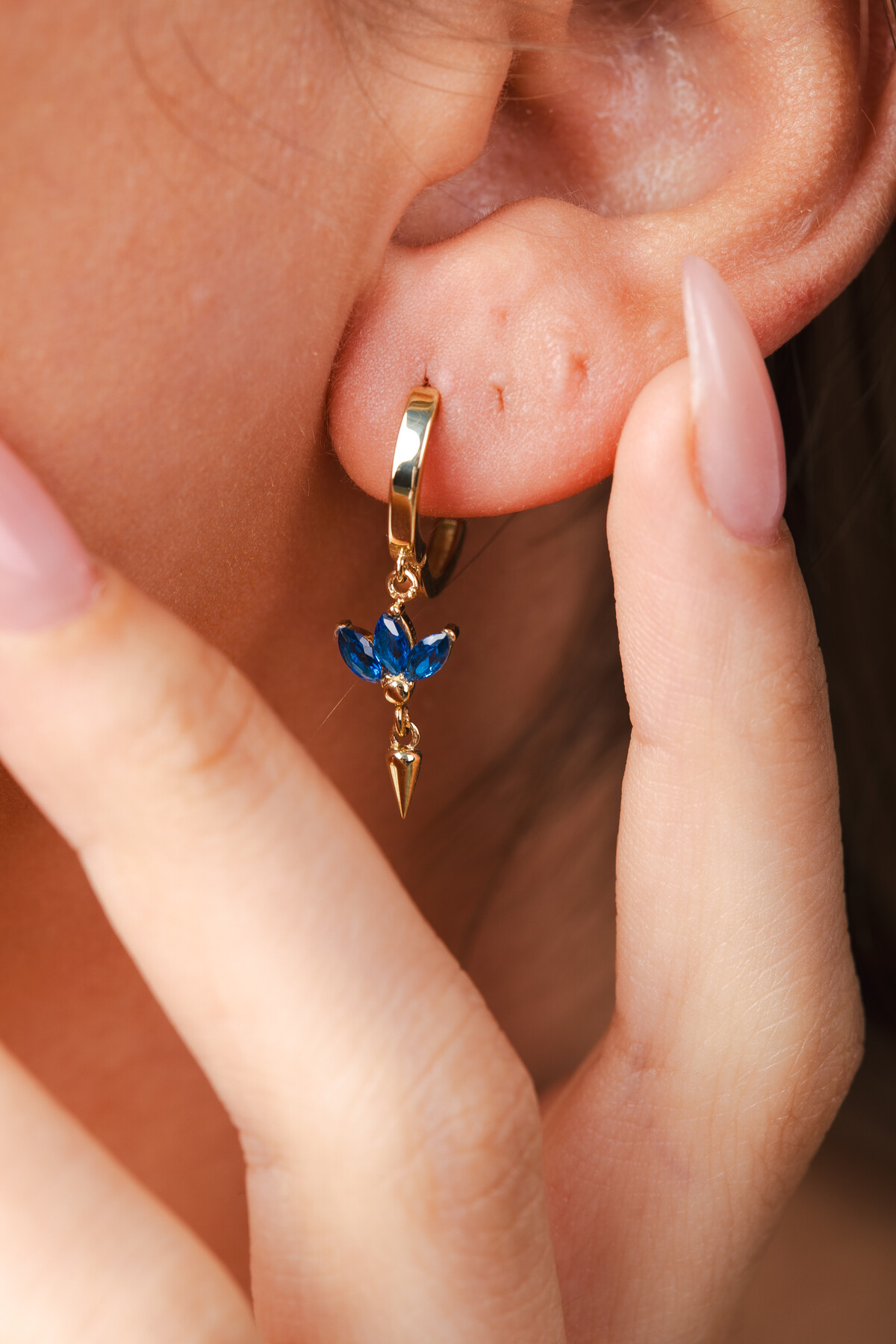 14 Ayar Altın Lotus Sallantılı Küpe