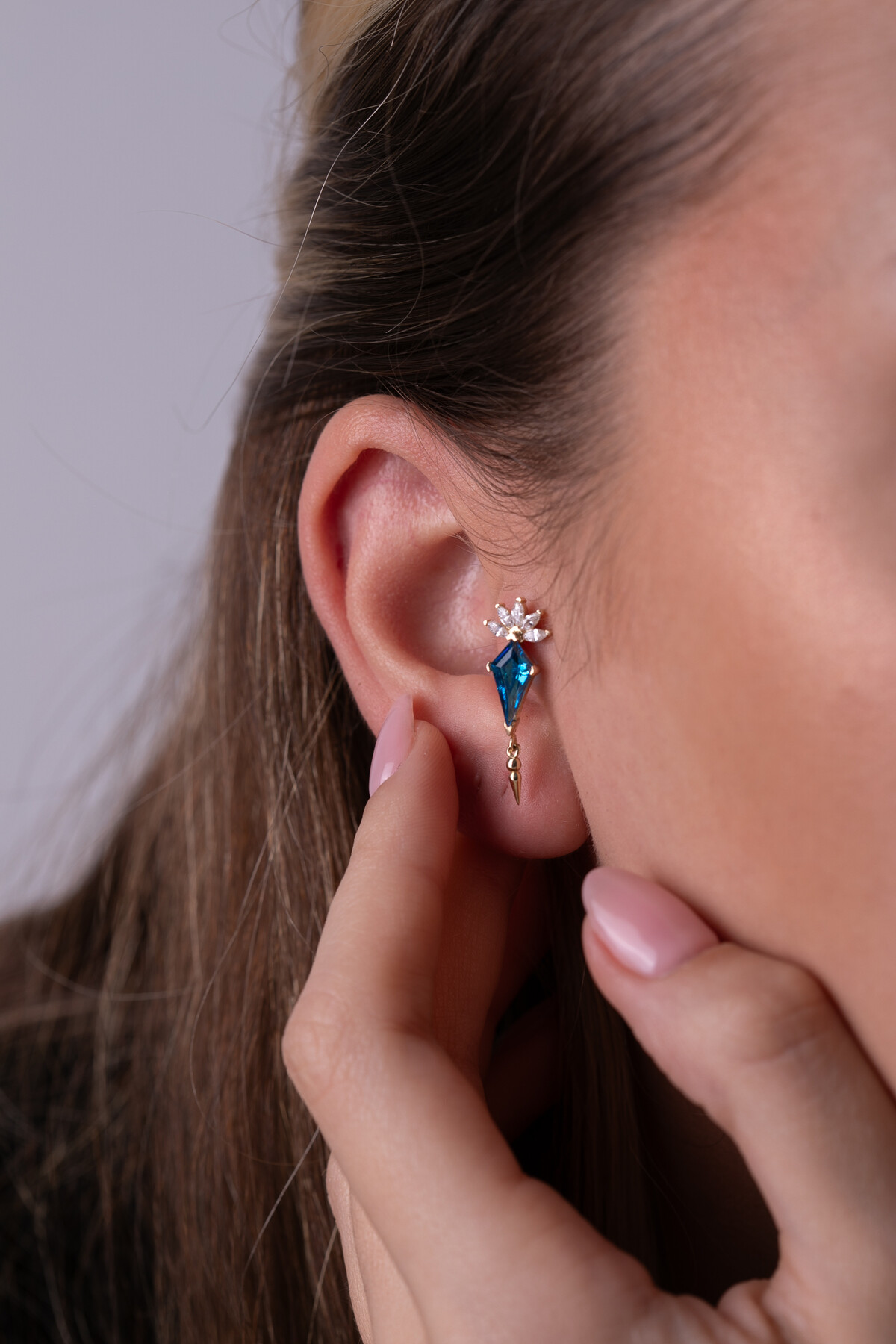 14 Ayar Altın Mavi Taş Küpe