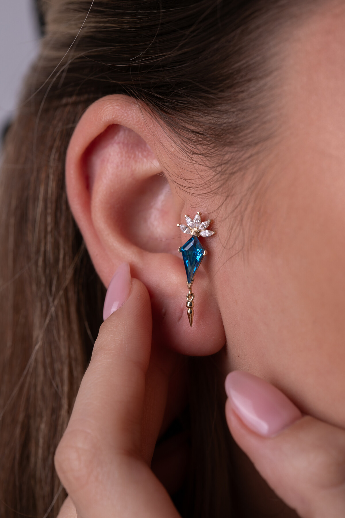 14 Ayar Altın Mavi Taş Küpe