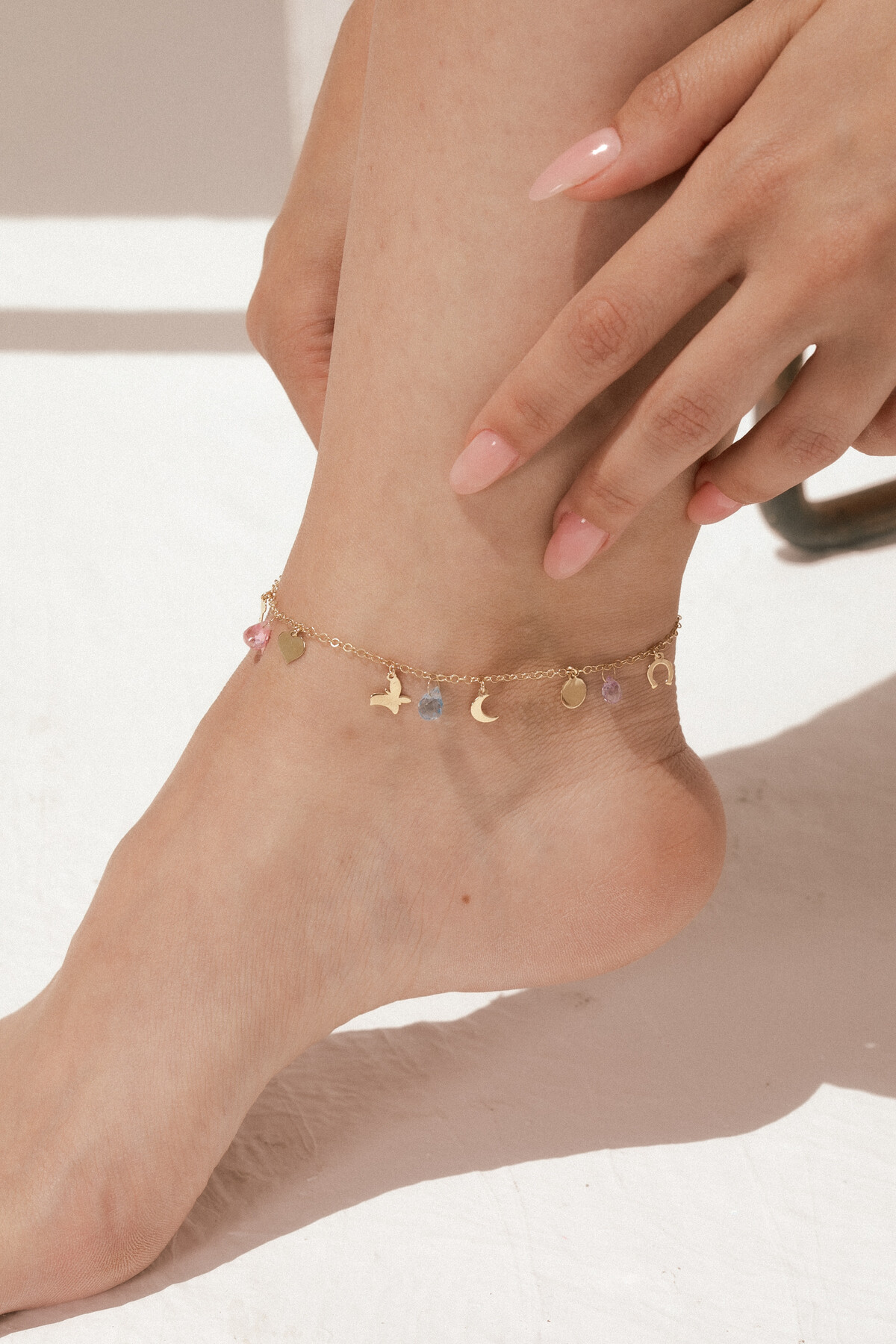 14 Ayar Altın Pullu Figürlü Halhal