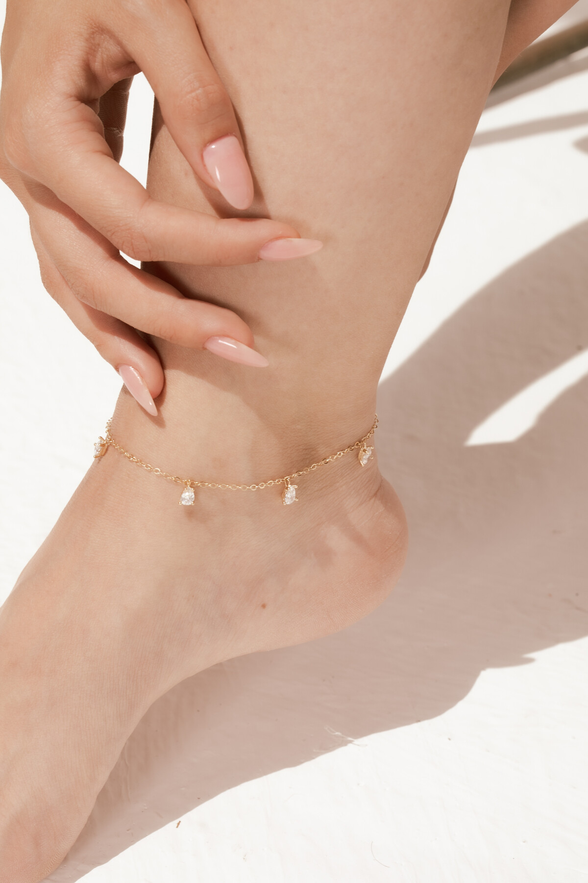 14 Ayar Altın Oval Beyaz Taş Halhal