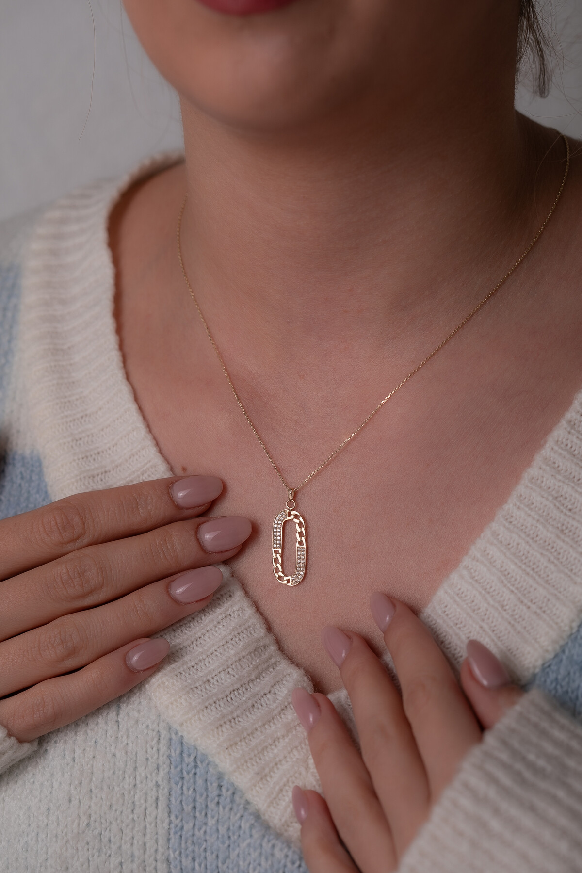 14 Ayar Altın Oval Taşlı Kolye