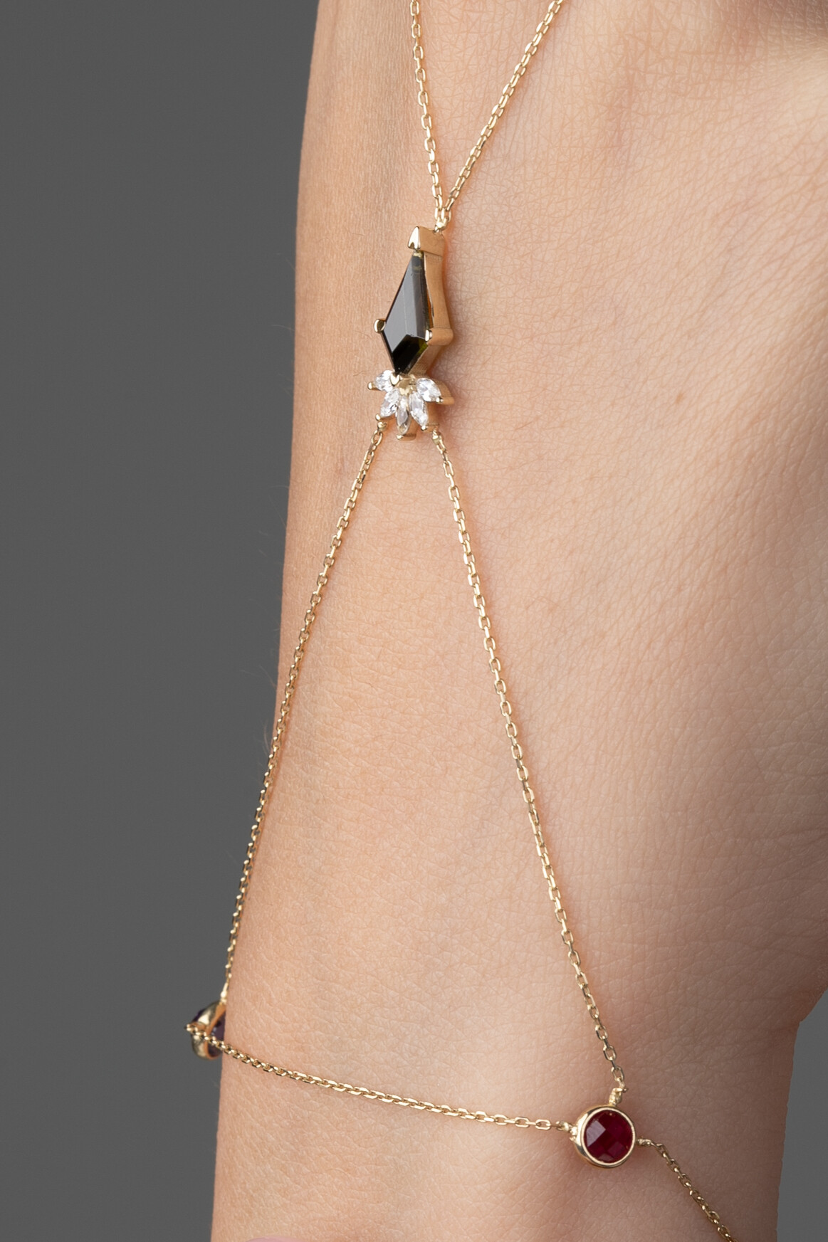 14 Ayar Altın Markis Taş Şahmeran