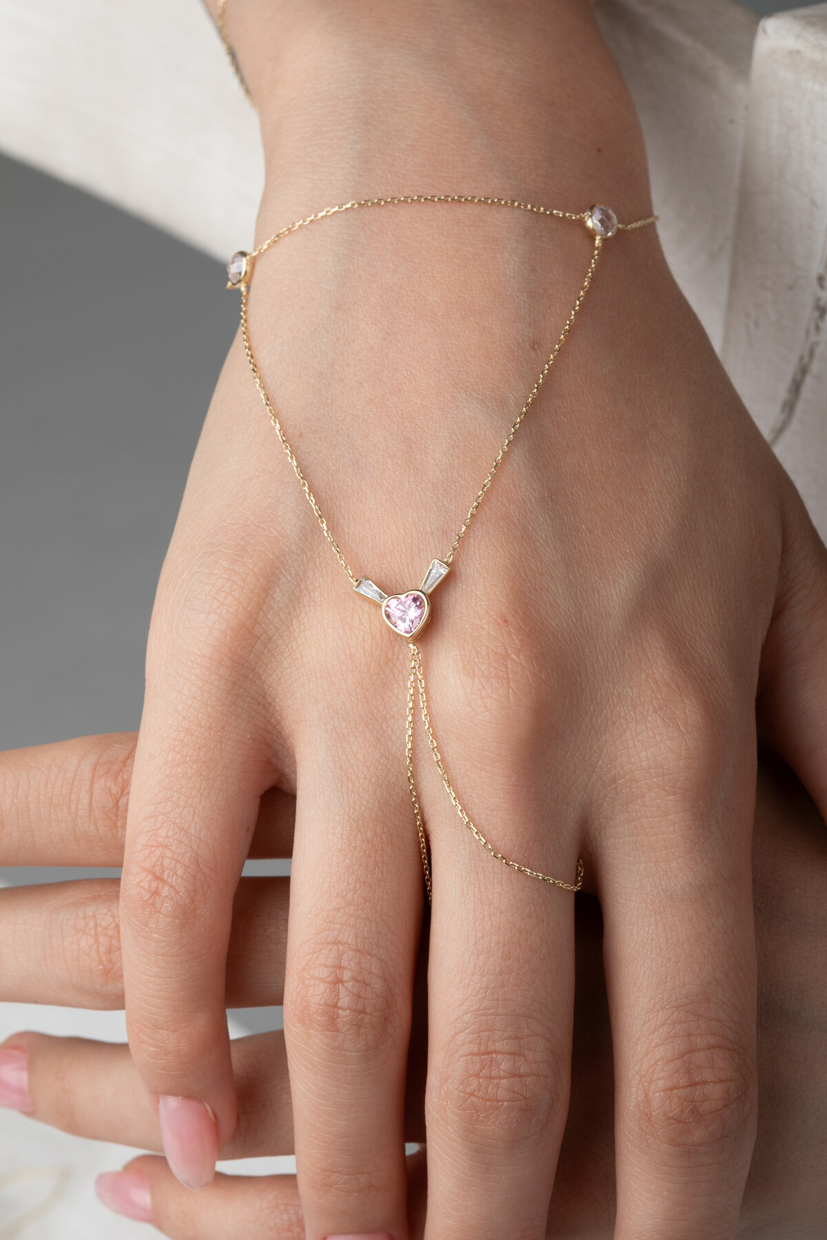 14 Ayar Altın Kalp Taş Şahmeran