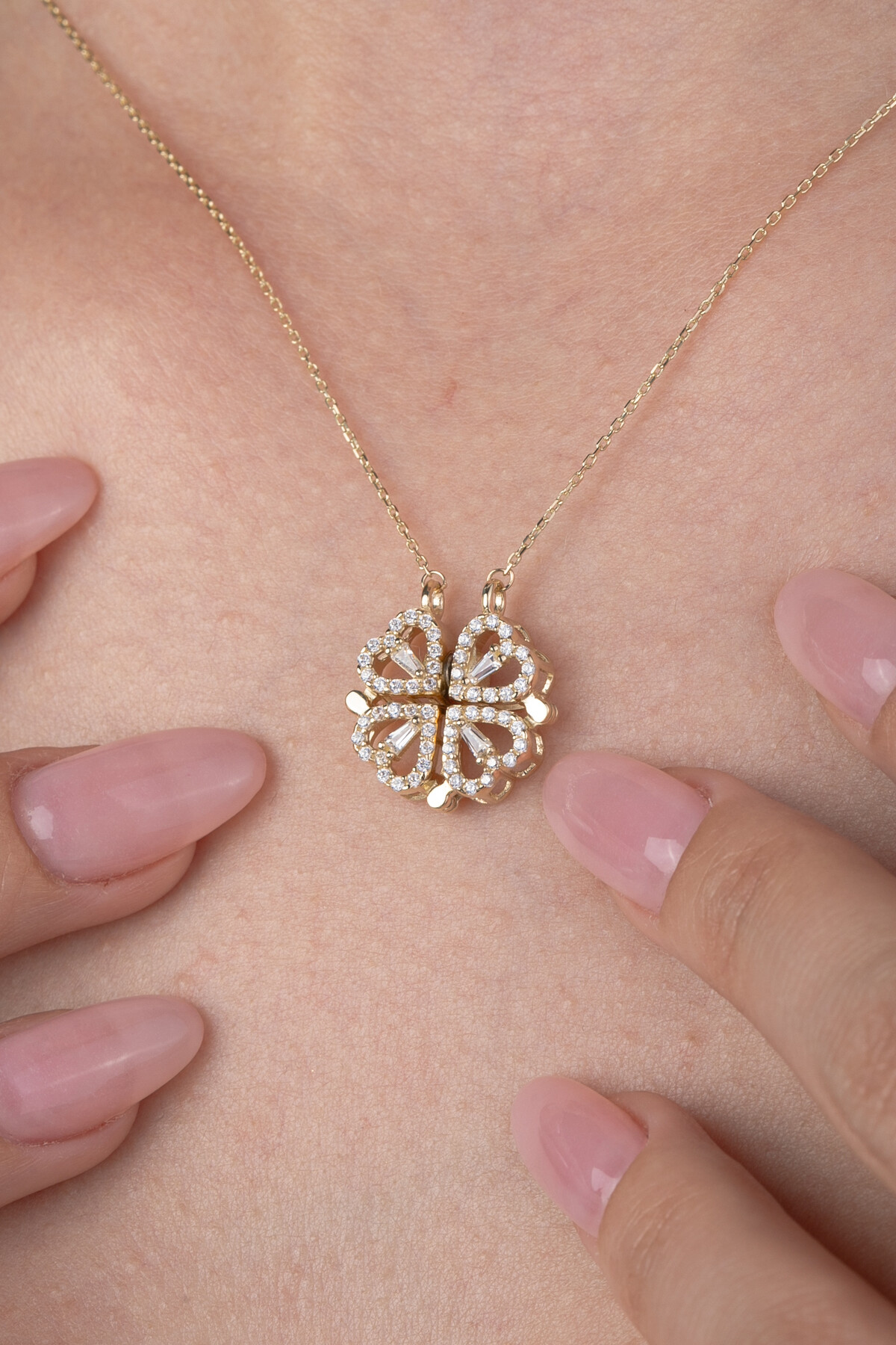 14 Ayar Altın Yonca Kolye