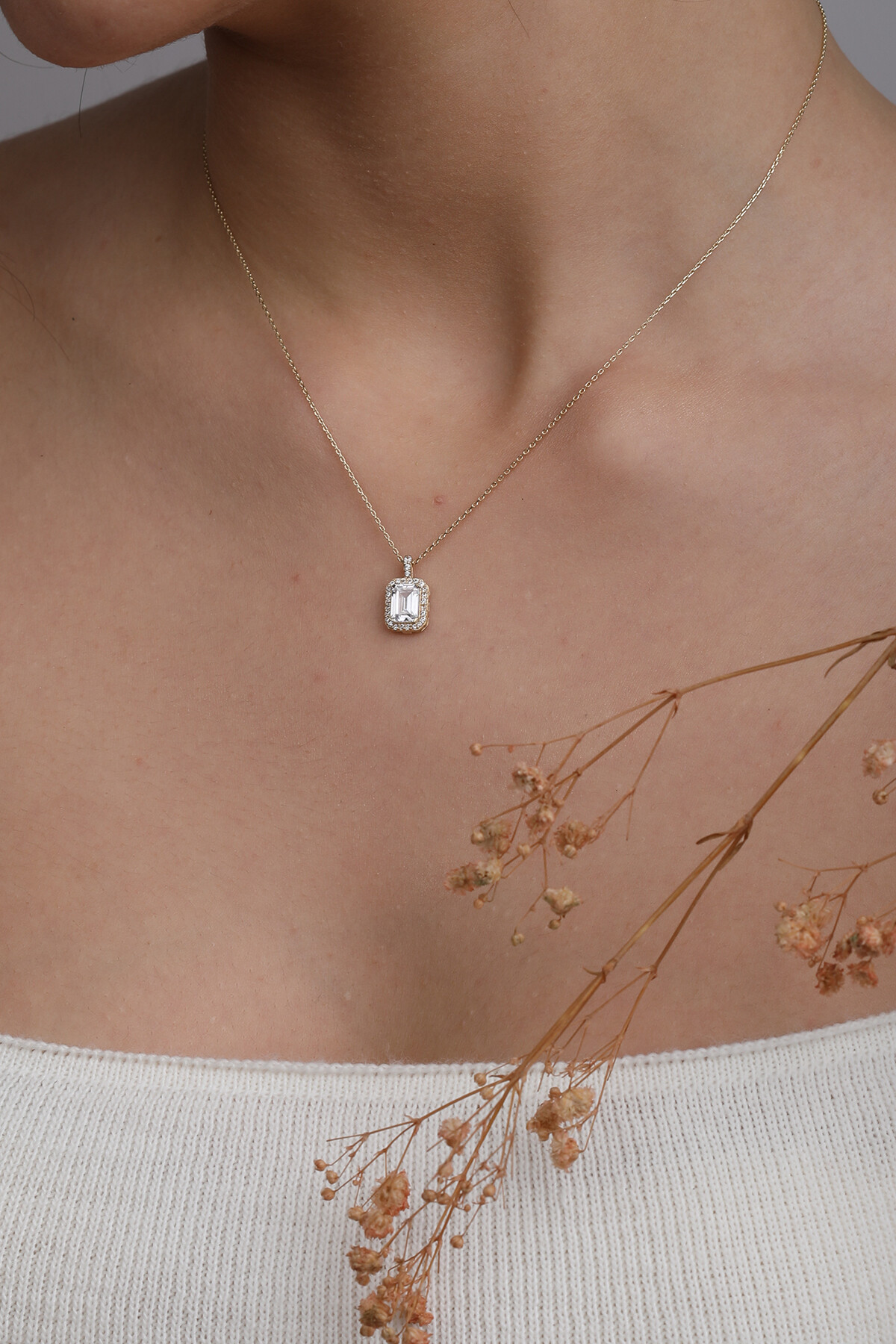 14 Ayar Altın Baget Kolye