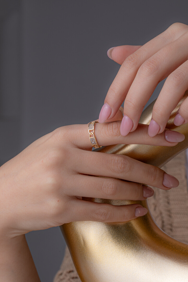 14 Ayar Altın Taşlı Tasarım Yüzük