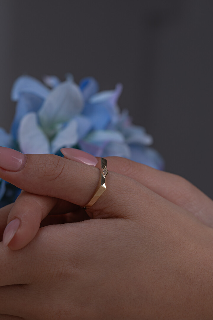 14 Ayar Altın Çİzgi Yüzük