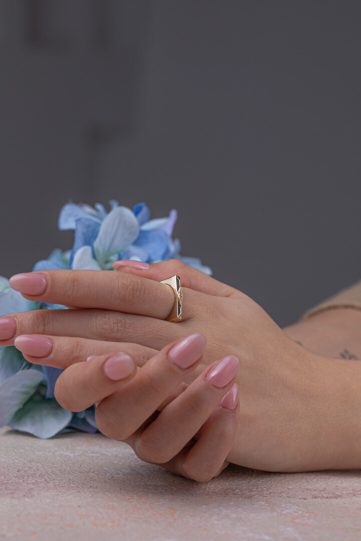 14 Ayar Altın Çİzgi Yüzük