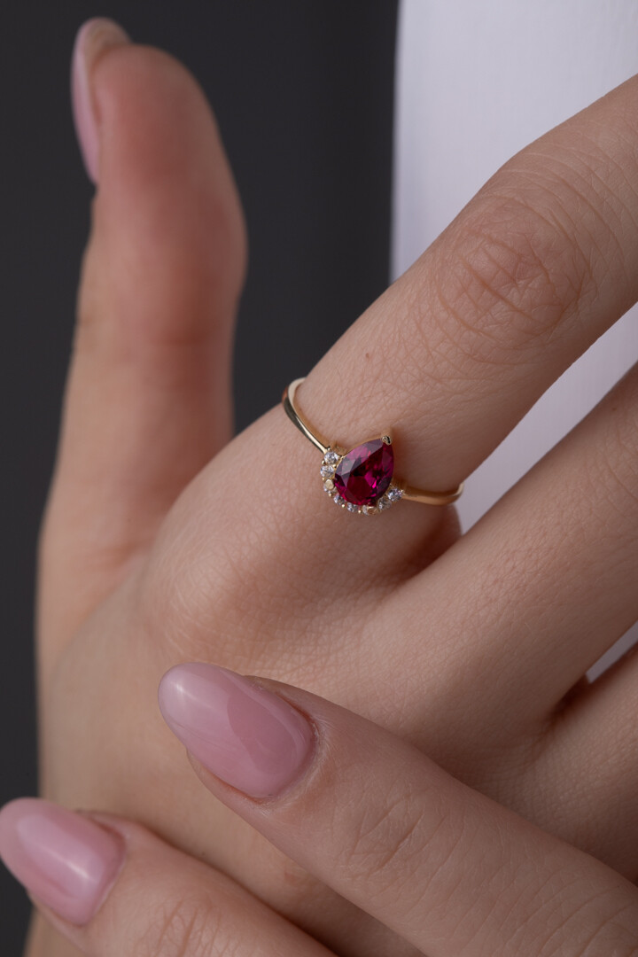 14 Ayar Altın Damla Yüzük