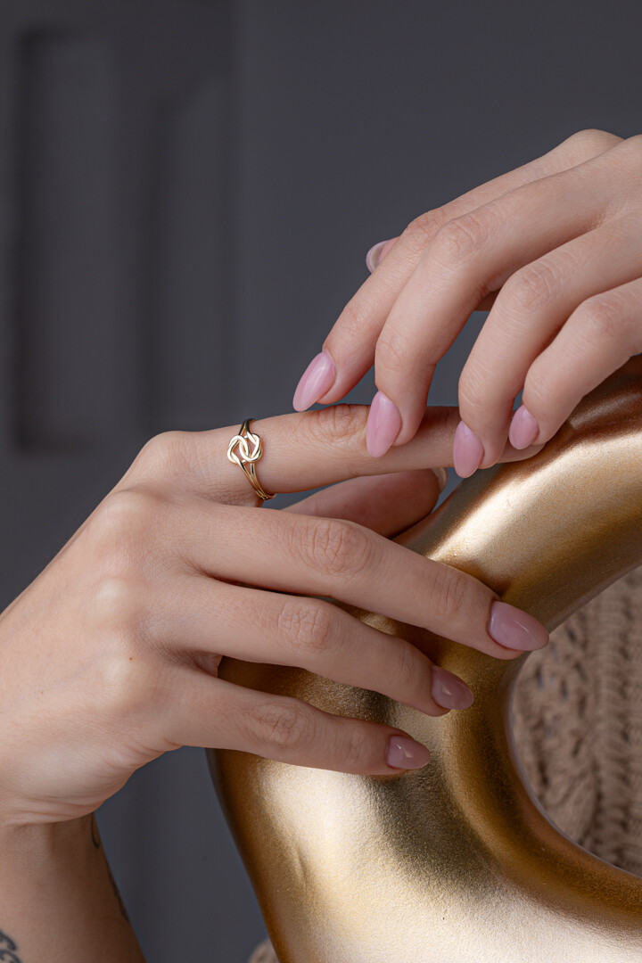 14 Ayar Altın Düğüm Yüzük