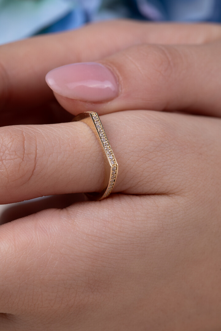 14 Ayar Altın Çizgi Yüzük