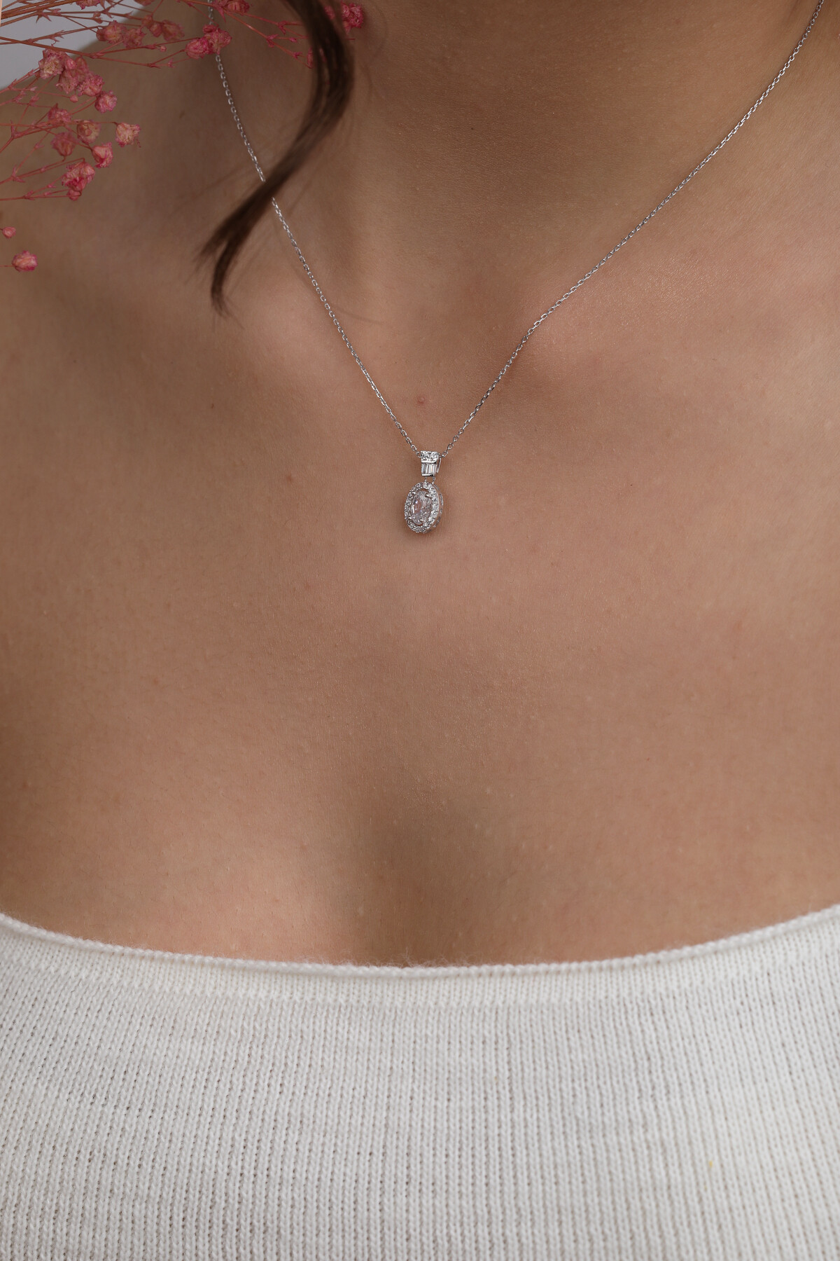 14 Ayar Altın Oval Kolye