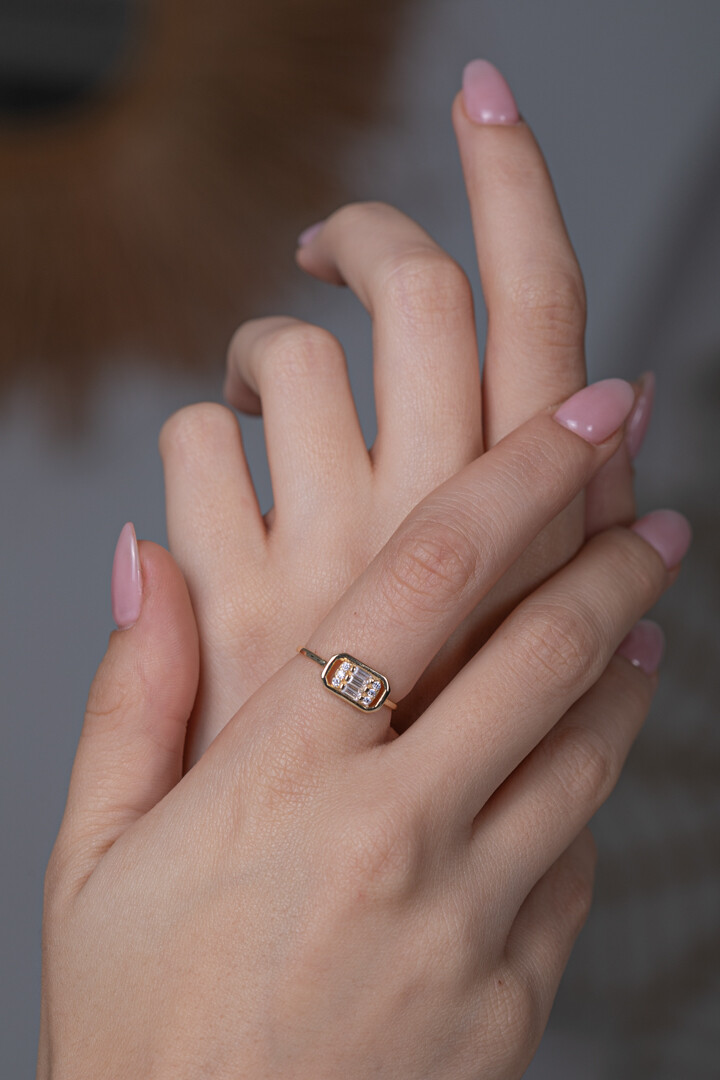 14 Ayar Altın Baget Yüzük